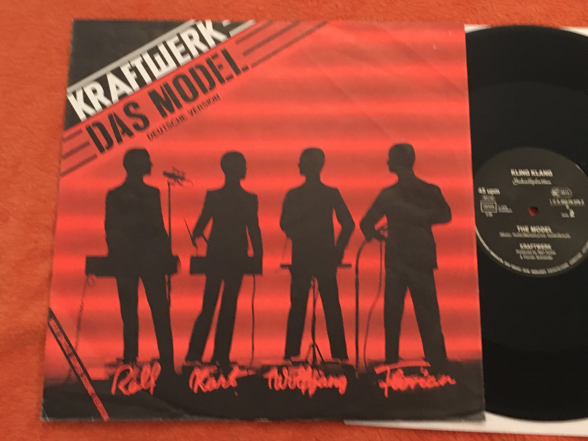 Omslagsbild för skivan KRAFTWERK das model 12"single -78 Ger KLING KLANG 1 C K 052-78 078 Z