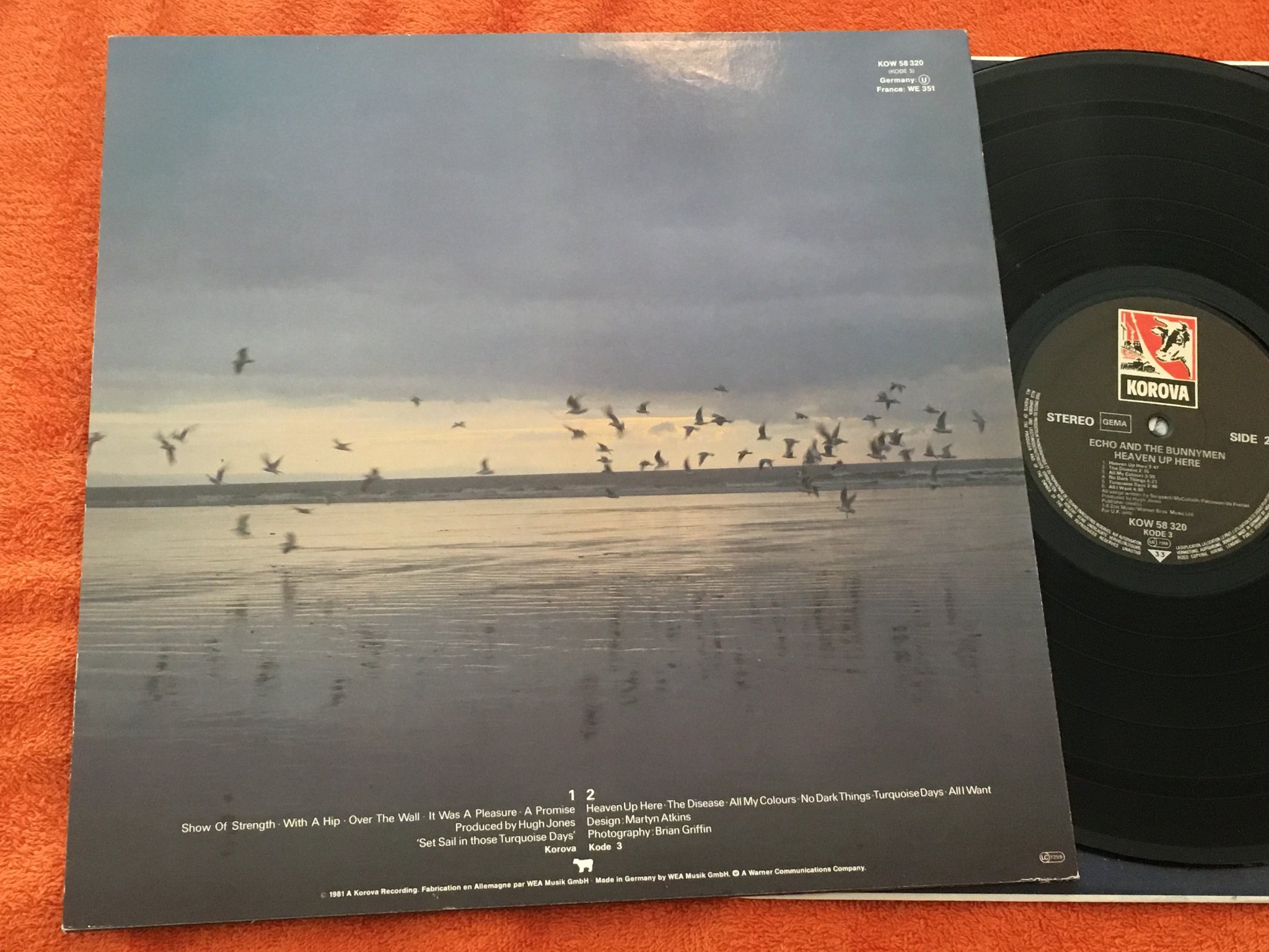 Omslagsbild för skivan ECHO AND THE BUNNYMEN heaven up here LP -85 Ger KOROVA KOW 58 320