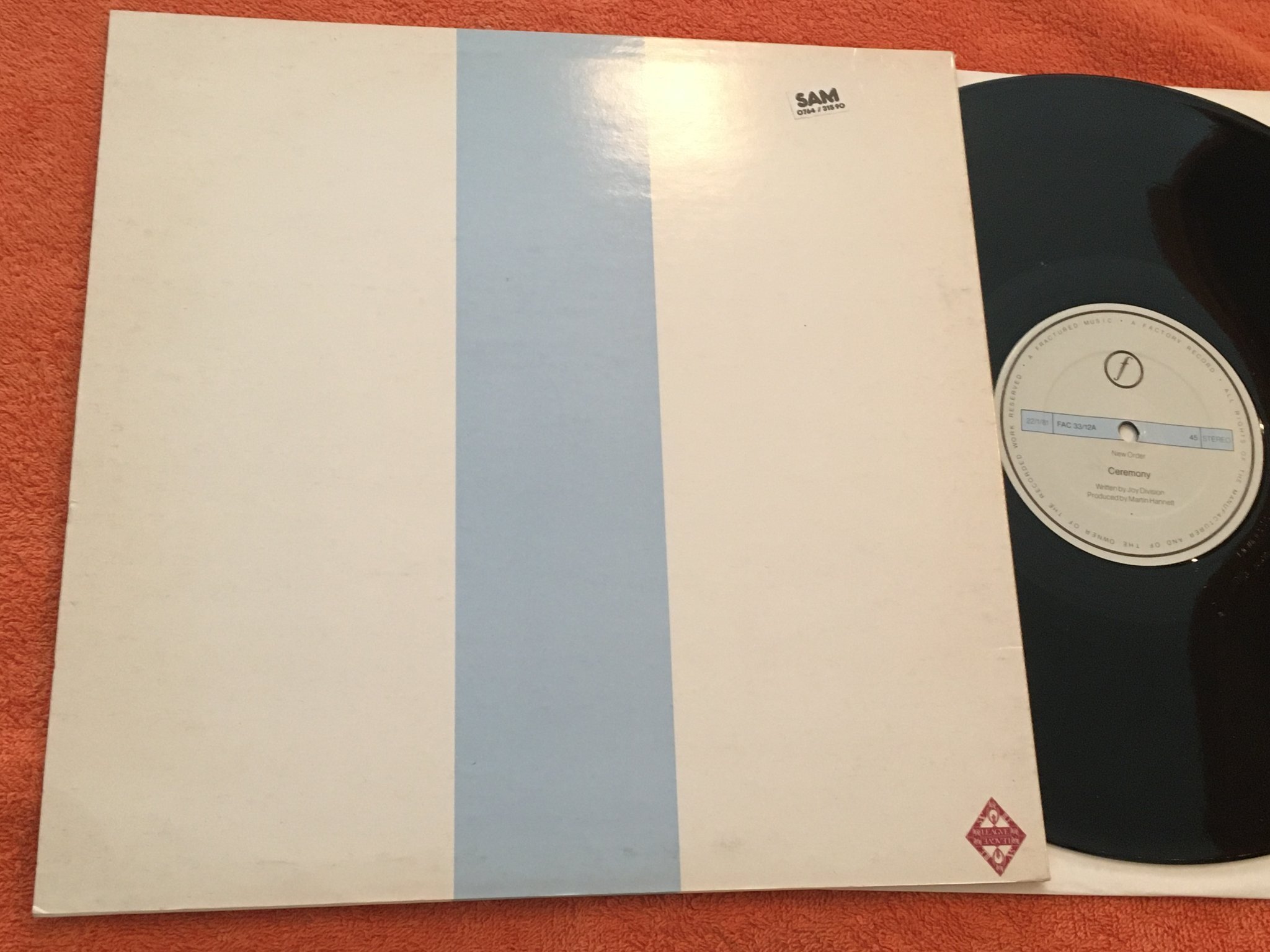 Omslagsbild för skivan NEW ORDER ceremony 12"single -81 Ger FACTORY FAC 33