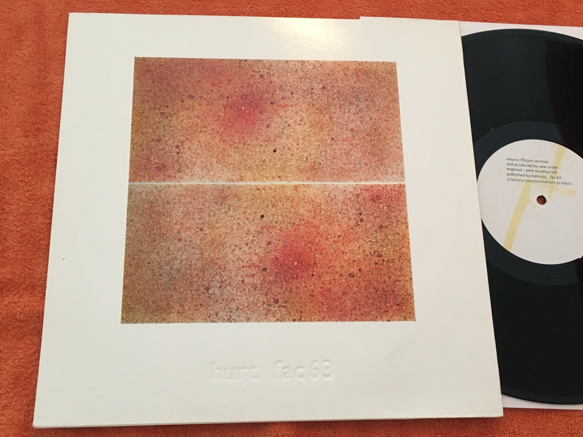 Omslagsbild för skivan NEW ORDER temptation 12"single -82 FACTORY FAC 63