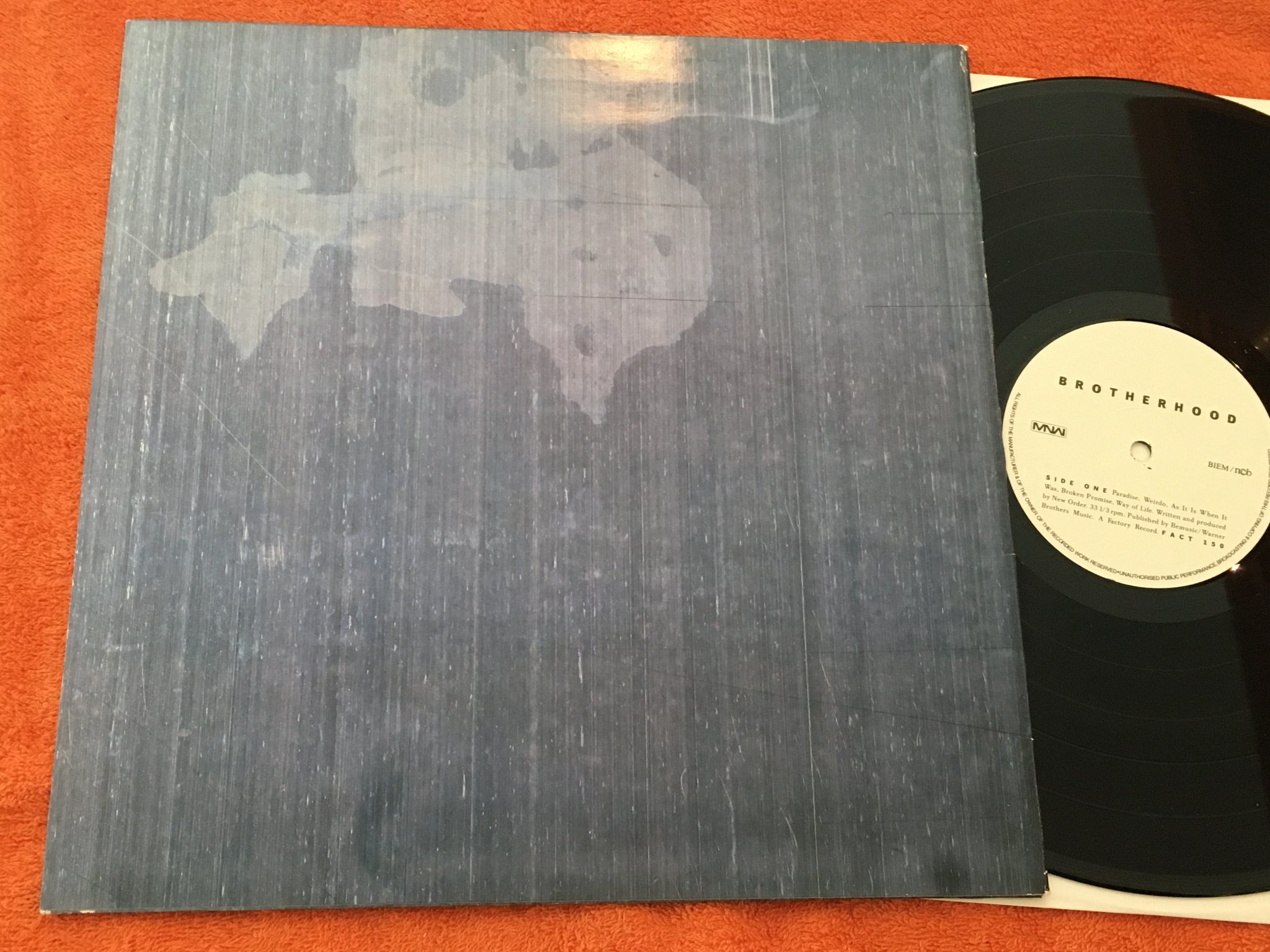 Omslagsbild för skivan NEW ORDER brotherhood LP -86 Swe MNW FACT 150