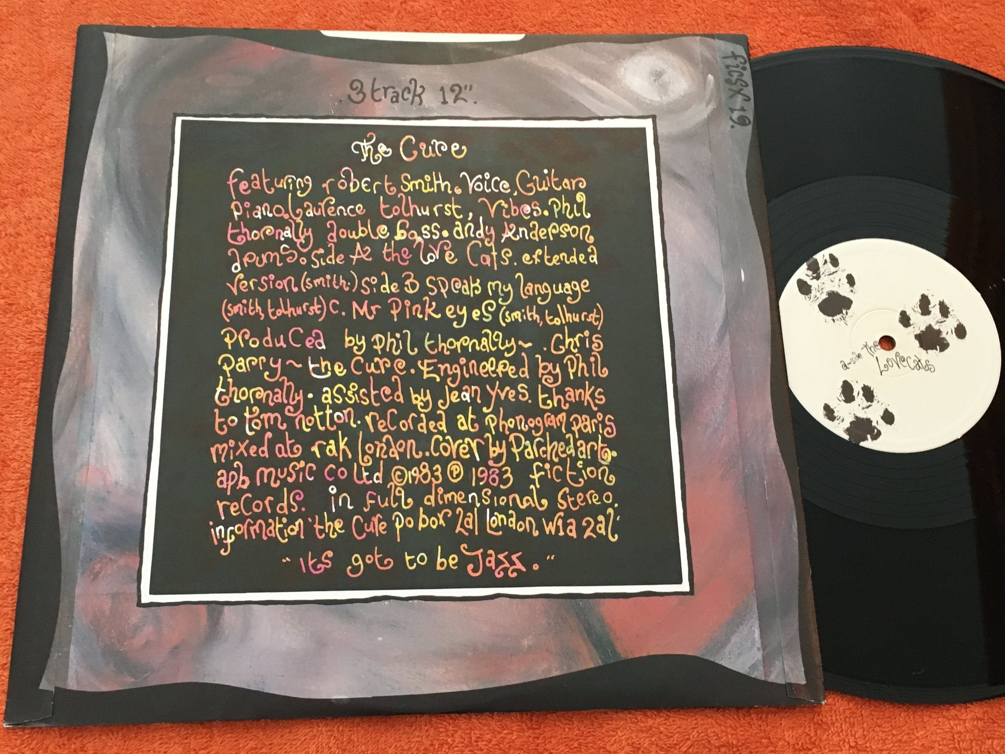Omslagsbild för skivan THE CURE the love cats 12"single -83 FICTION FICSX19