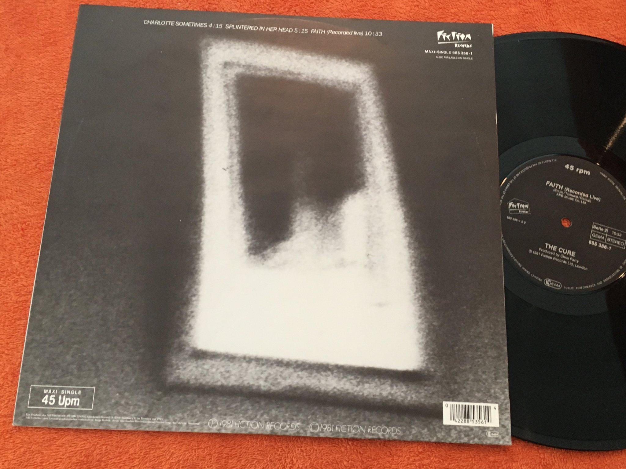 Omslagsbild för skivan THE CURE Charlotte sometimes 12"single -81 FICTION 885 365-1