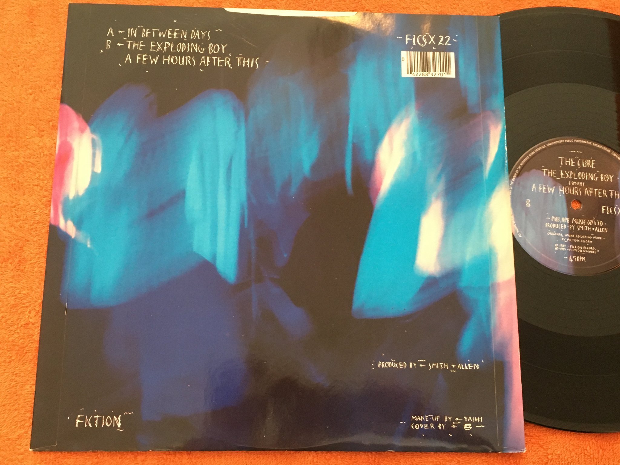 Omslagsbild för skivan THE CURE in between days 12"single -85 FICTION FICSX 22