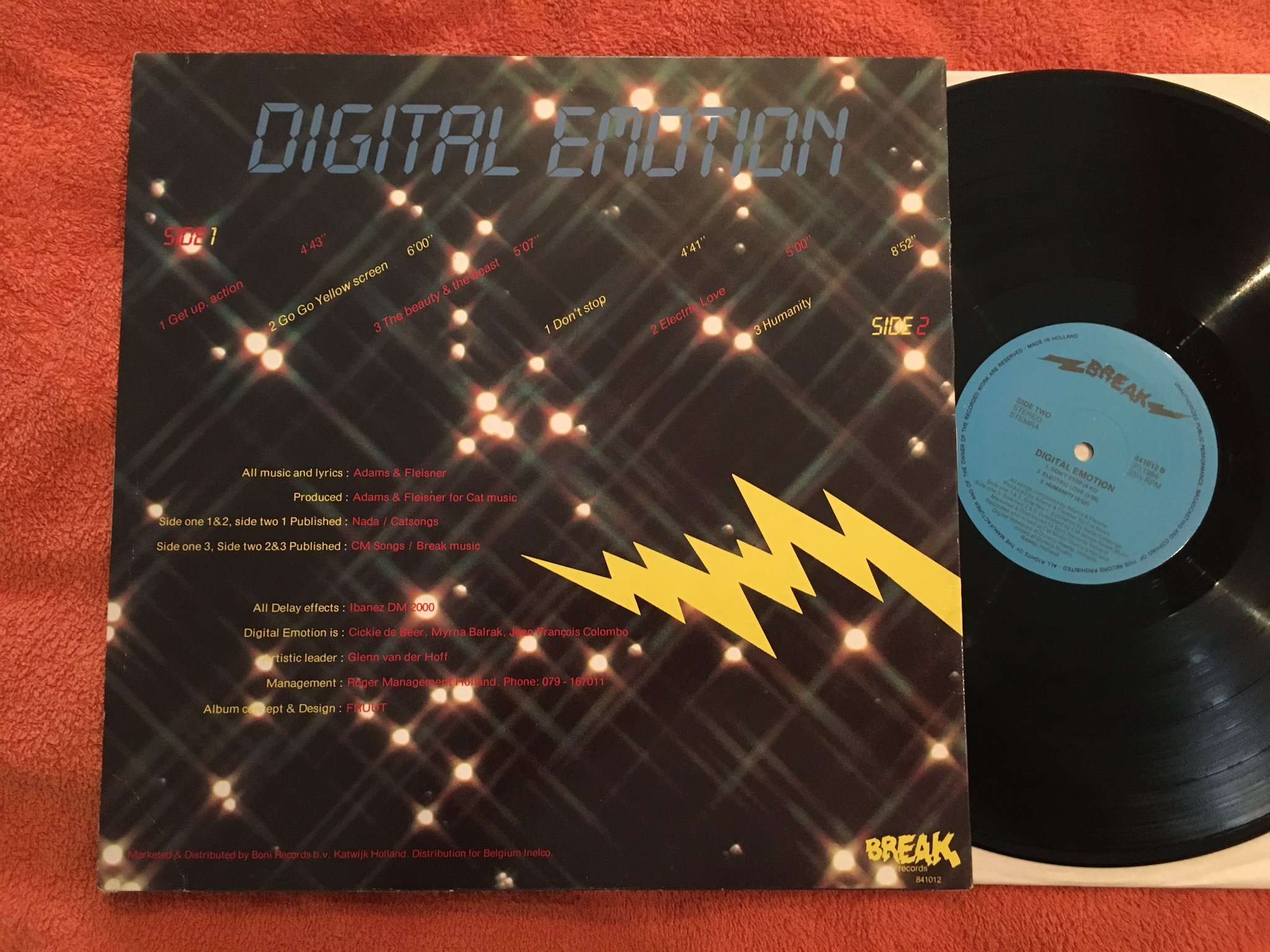 Omslagsbild för skivan DIGITAL EMOTION s/t LP -84 Hol BREAK 841012