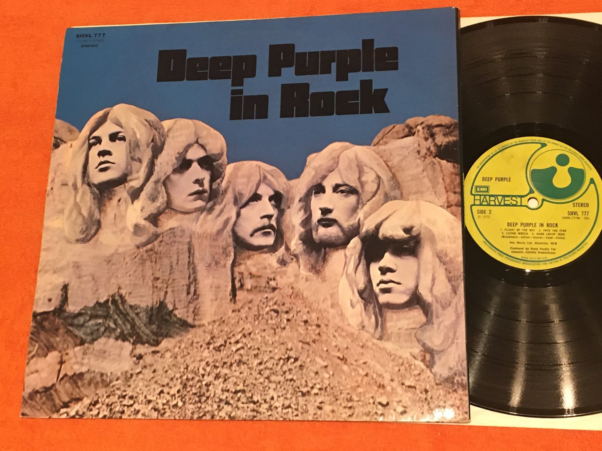 Omslagsbild för skivan DEEP PURPLE Deep Purple In Rock LP —70/71 UK HARVEST SHVL 777