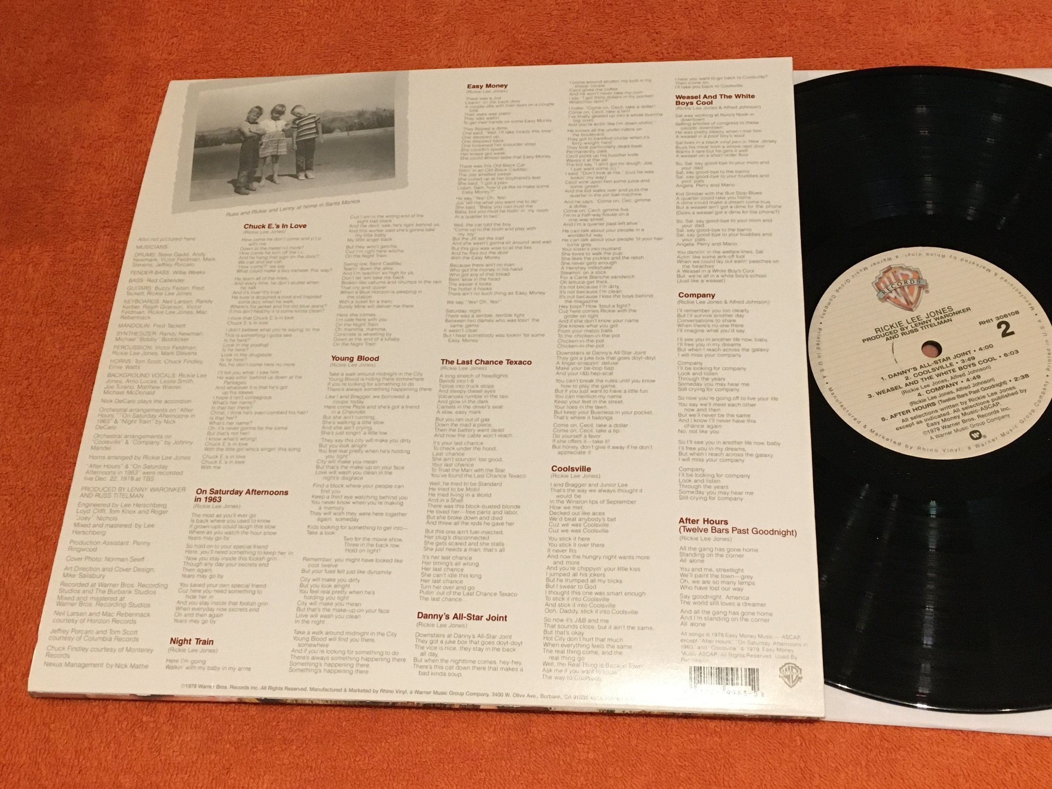 Omslagsbild för skivan RICKIE LEE JONES s/t LP 79/2008 WARNER RHI1 306108