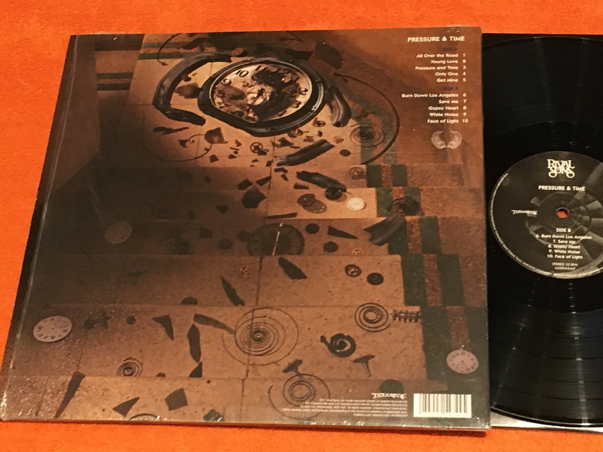 Omslagsbild för skivan RIVAL SONS preassure & time LP 2011 EARACHE MOSH434LP