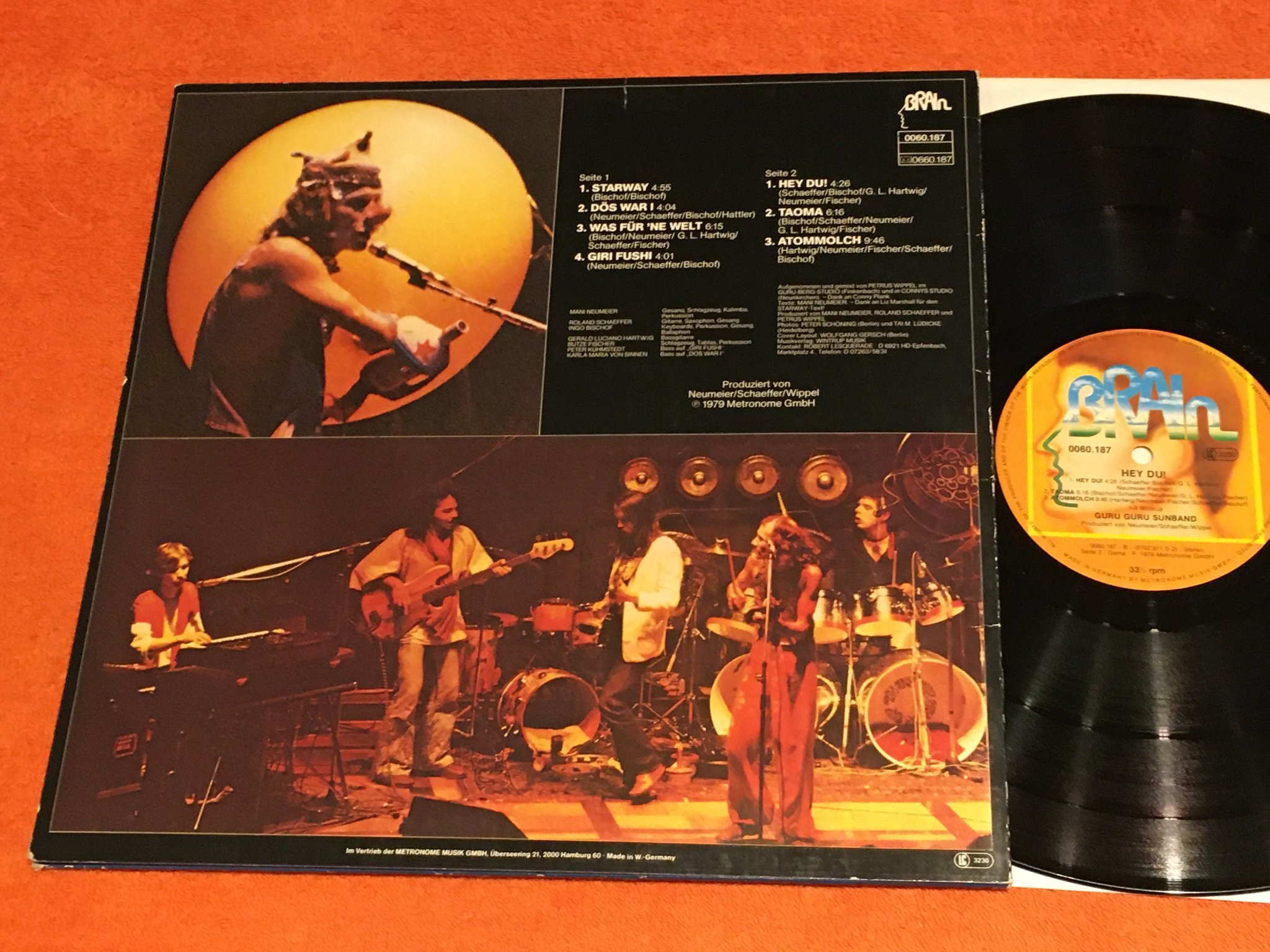Omslagsbild för skivan GURU GURU SUNBAND hey du LP -79 Ger BRAIN 0060187