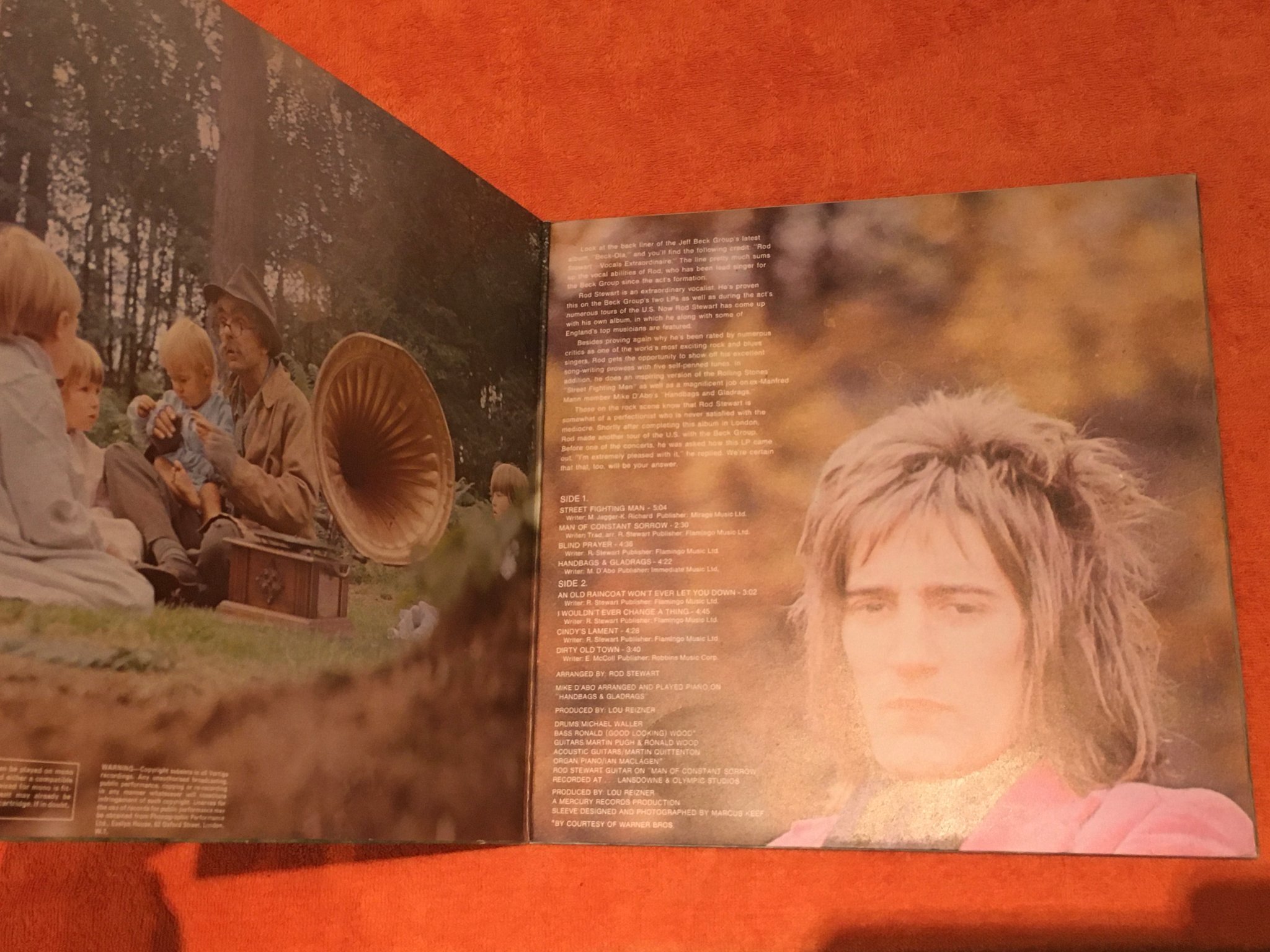 Omslagsbild för skivan ROD STEWART An Old Raincoat… LP -70/71 UK VERTIGO 847 200 VTY