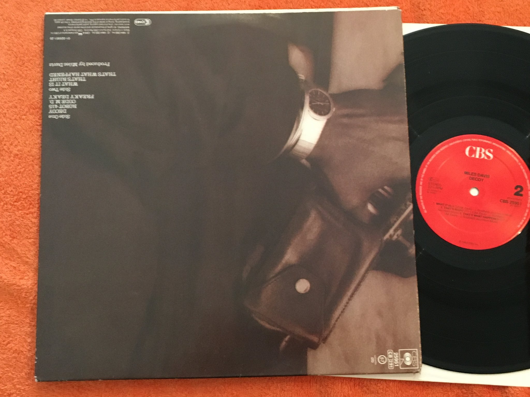 Omslagsbild för skivan MILES DAVIS decoy LP -84 Hol CBS 25951