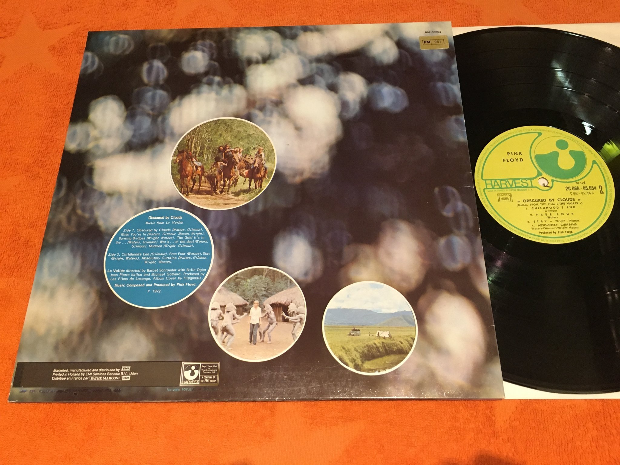 Omslagsbild för skivan PINK FLOYD Obscured By Clouds LP Fra Harvest 2C 066 - 05054 