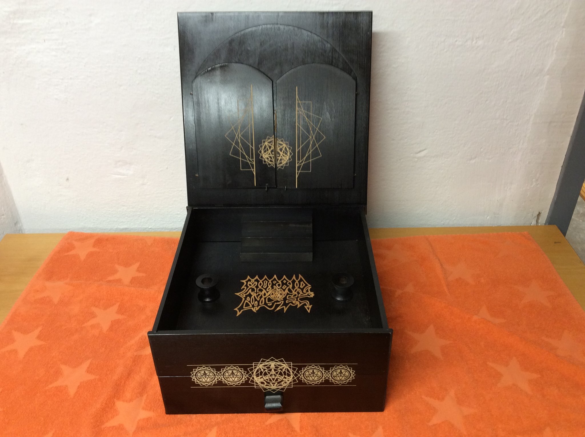 Omslagsbild för skivan MORBID ANGEL Illud Divinum Insanus BOX SET 2011 SEASON OF MIST SOM222B rare