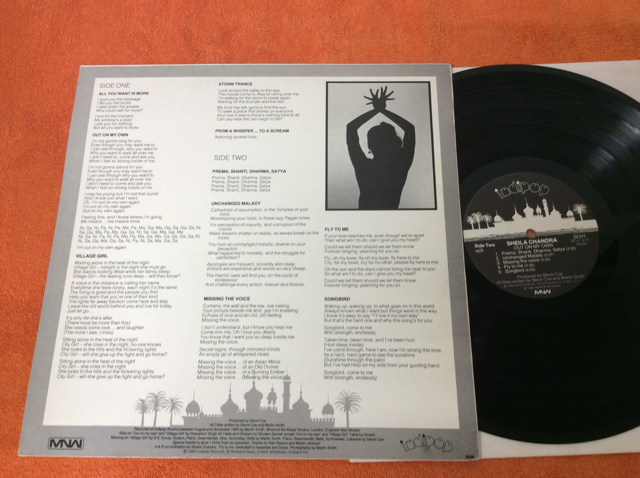 Omslagsbild för skivan SHEILA CHANDRA out of my own LP signerad