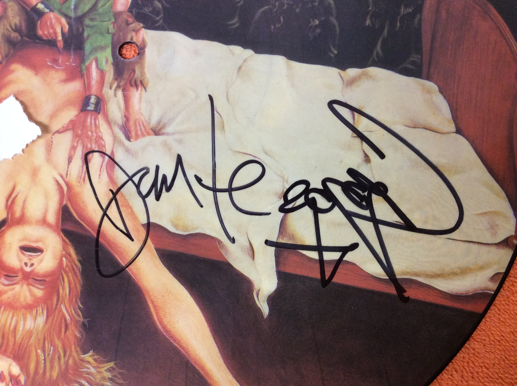 Omslagsbild för skivan VENOM nightmare 12” SIGNED PICTURE DISC yeah!!