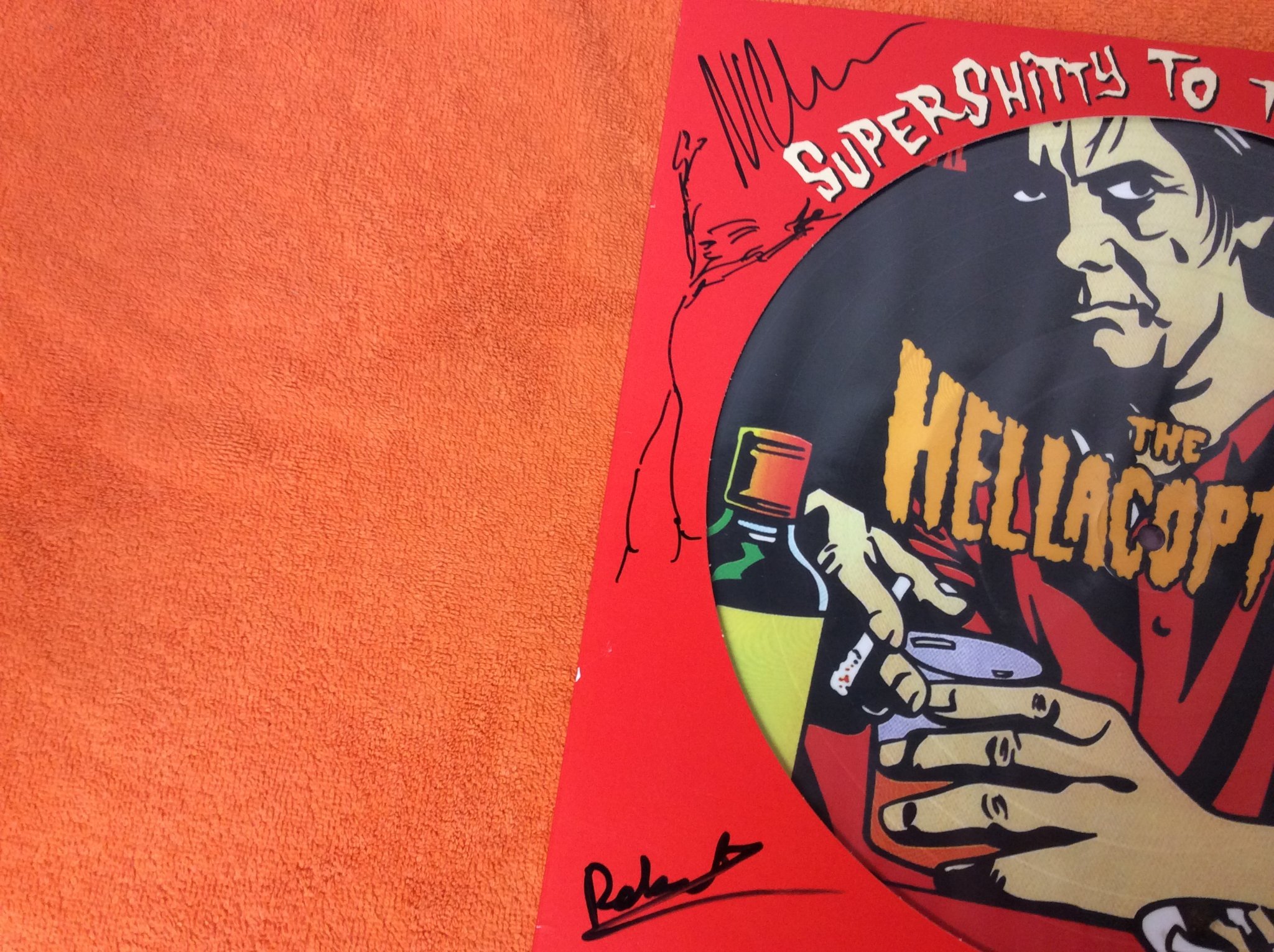 Omslagsbild för skivan HELLACOPTERS supershitty to the max 12” signerad picture disc med teckningar YEA