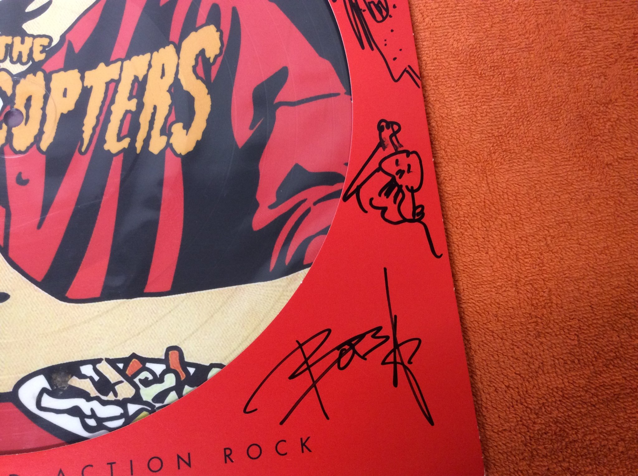 Omslagsbild för skivan HELLACOPTERS supershitty to the max 12” signerad picture disc med teckningar YEA