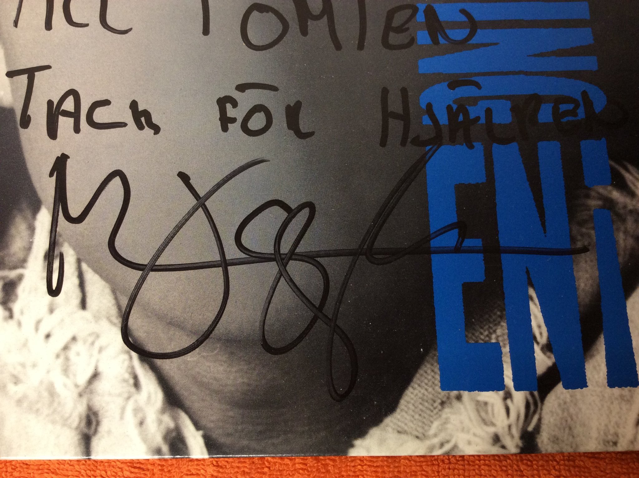 Omslagsbild för skivan MAGNUS UGGLA 35 år LP SIGNERAD kul dedikation till tomten :)