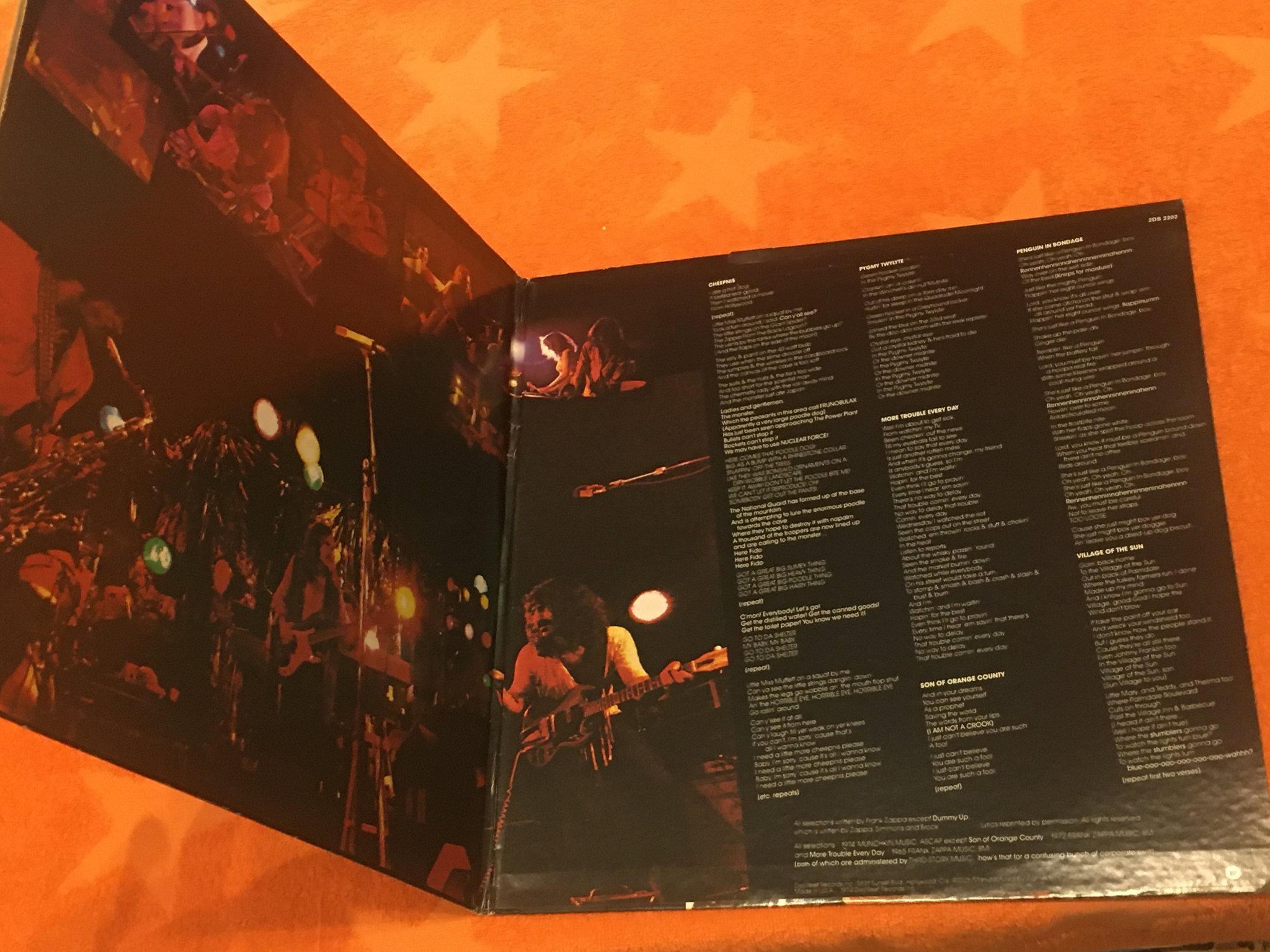 Omslagsbild för skivan ZAPPA & THE MOTHERS Roxy and elsewhere LP -74 US DISCREET 2DS 2202