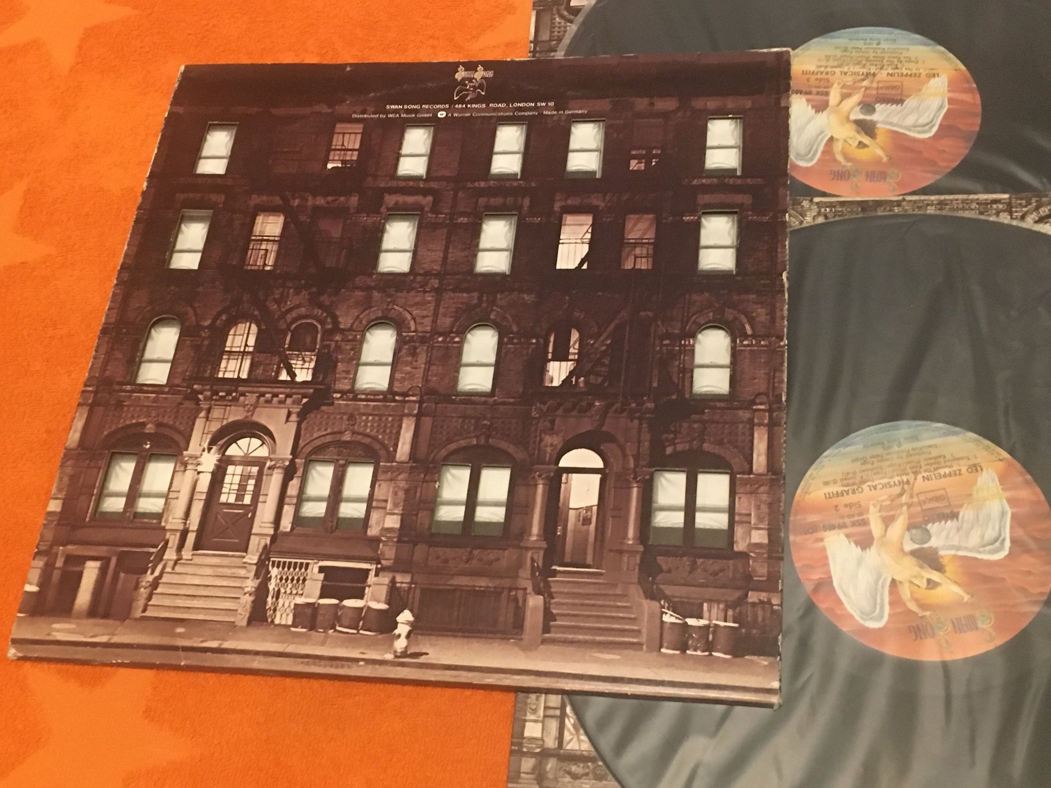 Omslagsbild för skivan LED ZEPPELIN physical graffiti 2xLP -75 Ger SWAN SONG SSK 89400