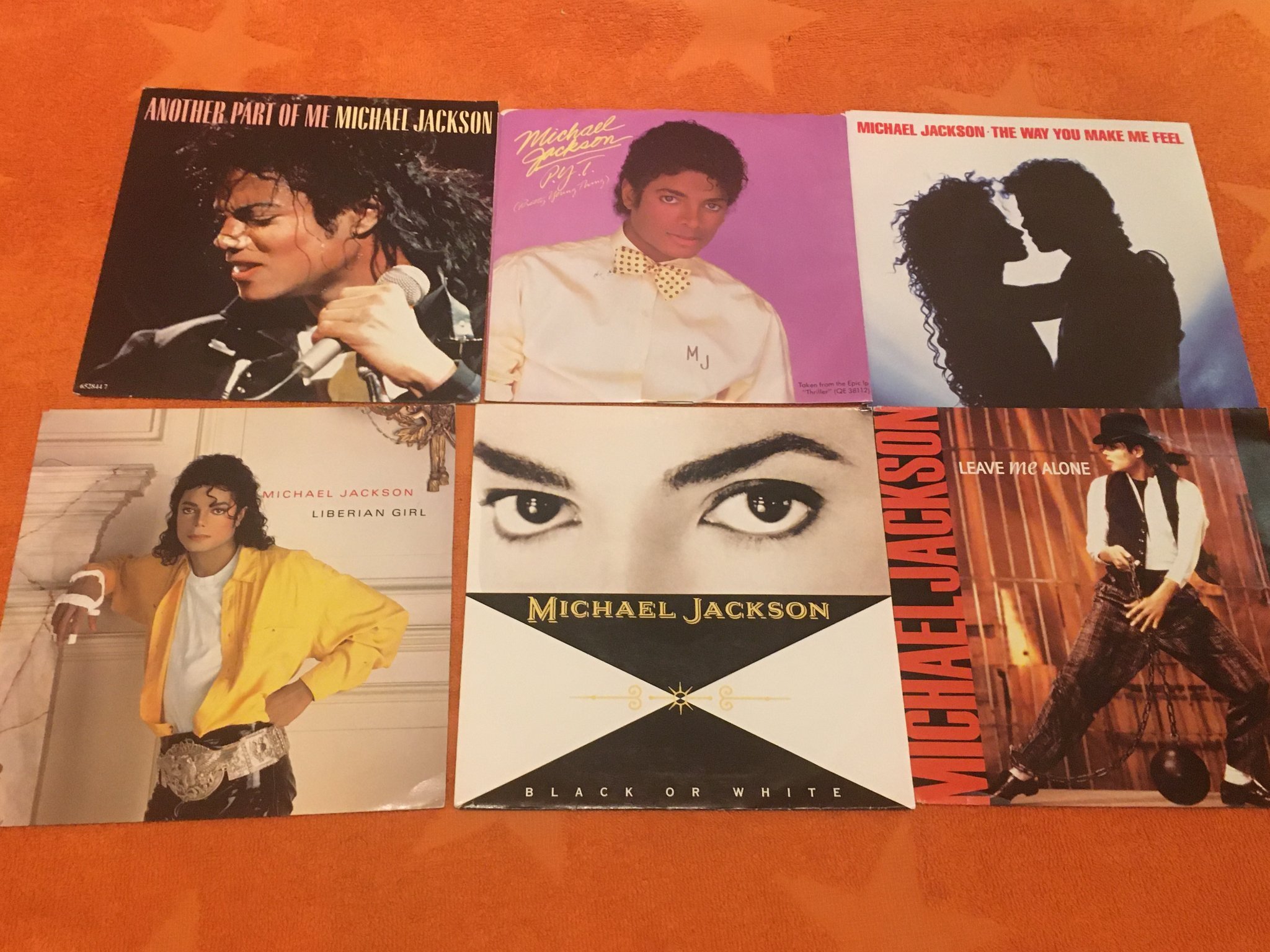 Omslagsbild för skivan 15 st MICHAEL JACKSON singlar WOW!!!! 