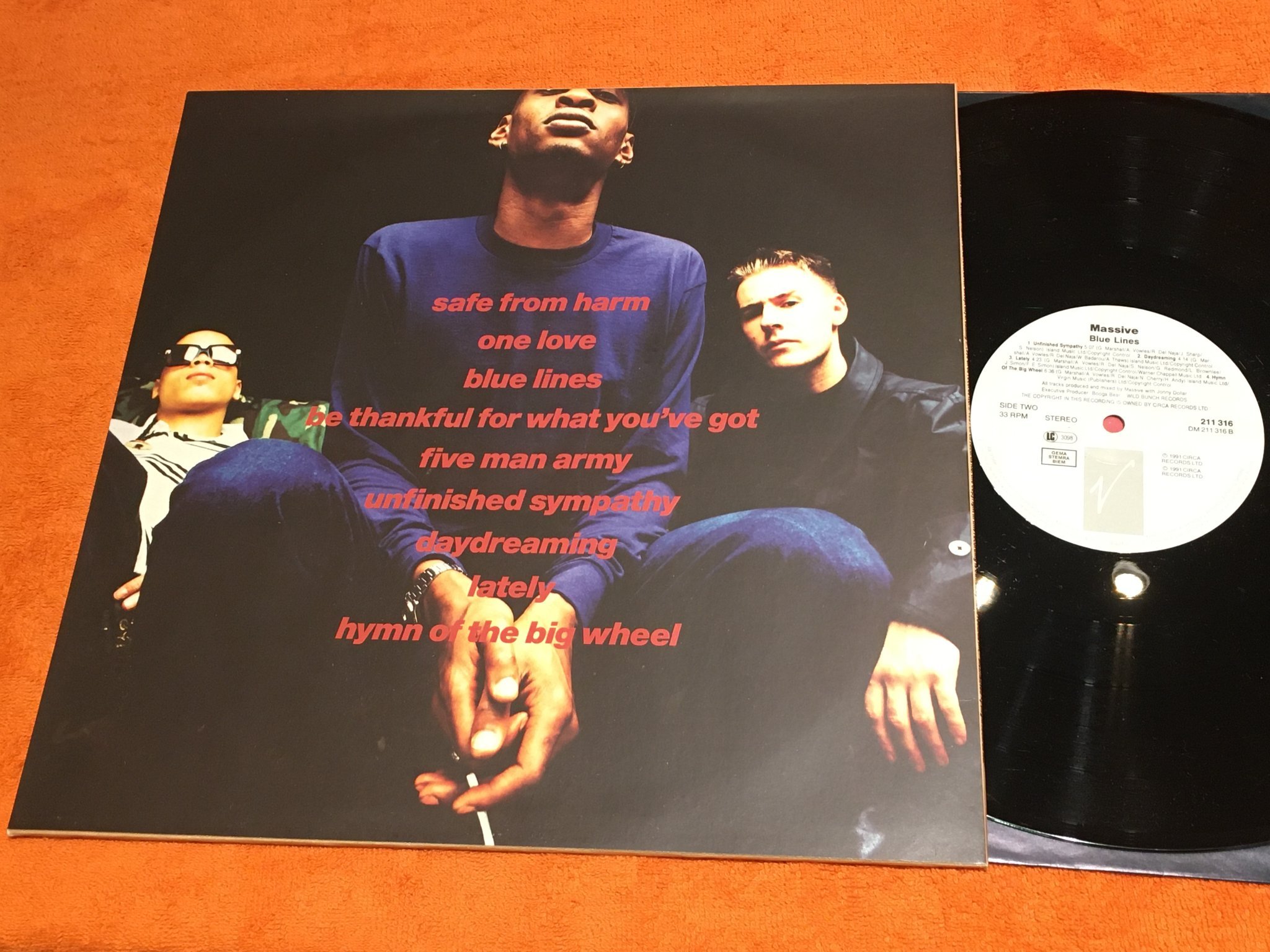 Omslagsbild för skivan MASSIVE Blue Lines LP -91 CIRCA WBRLP 1  A must have ! ! ! 