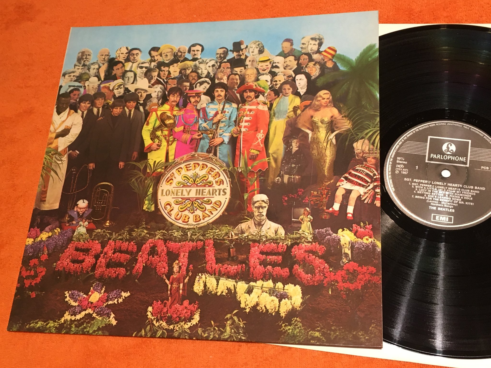 Omslagsbild för skivan THE BEATLES  Sgt Pepper's Lonely Hearts Club Band LP re Swe EMI PCS 7027