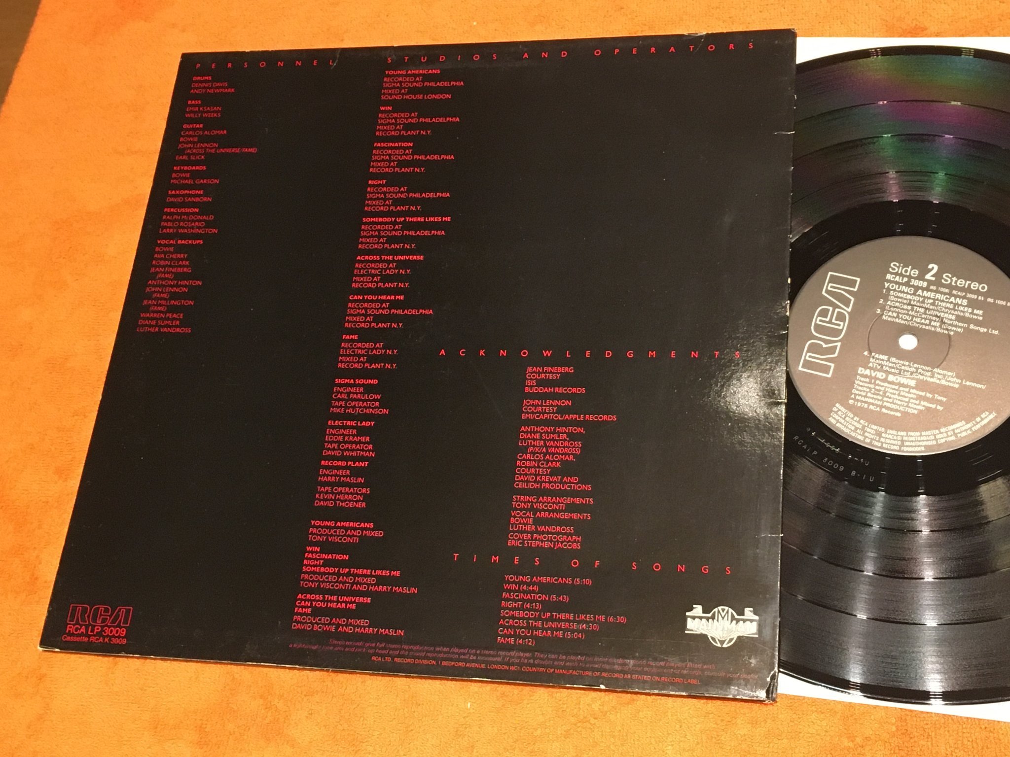 Omslagsbild för skivan DAVID BOWIE young americans LP UK  RCA RCALP 3009