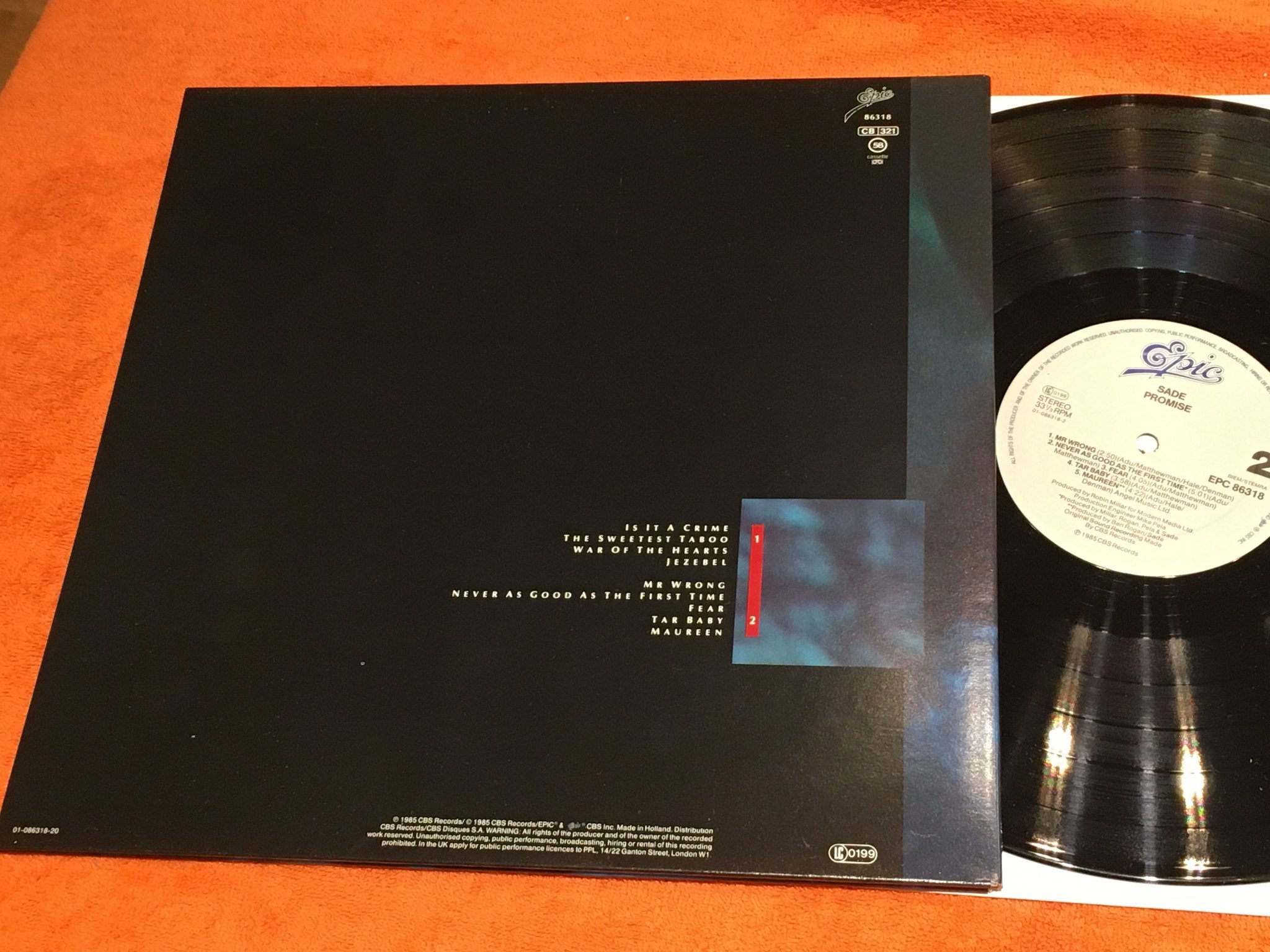 Omslagsbild för skivan SADE promise LP EPIC 86318