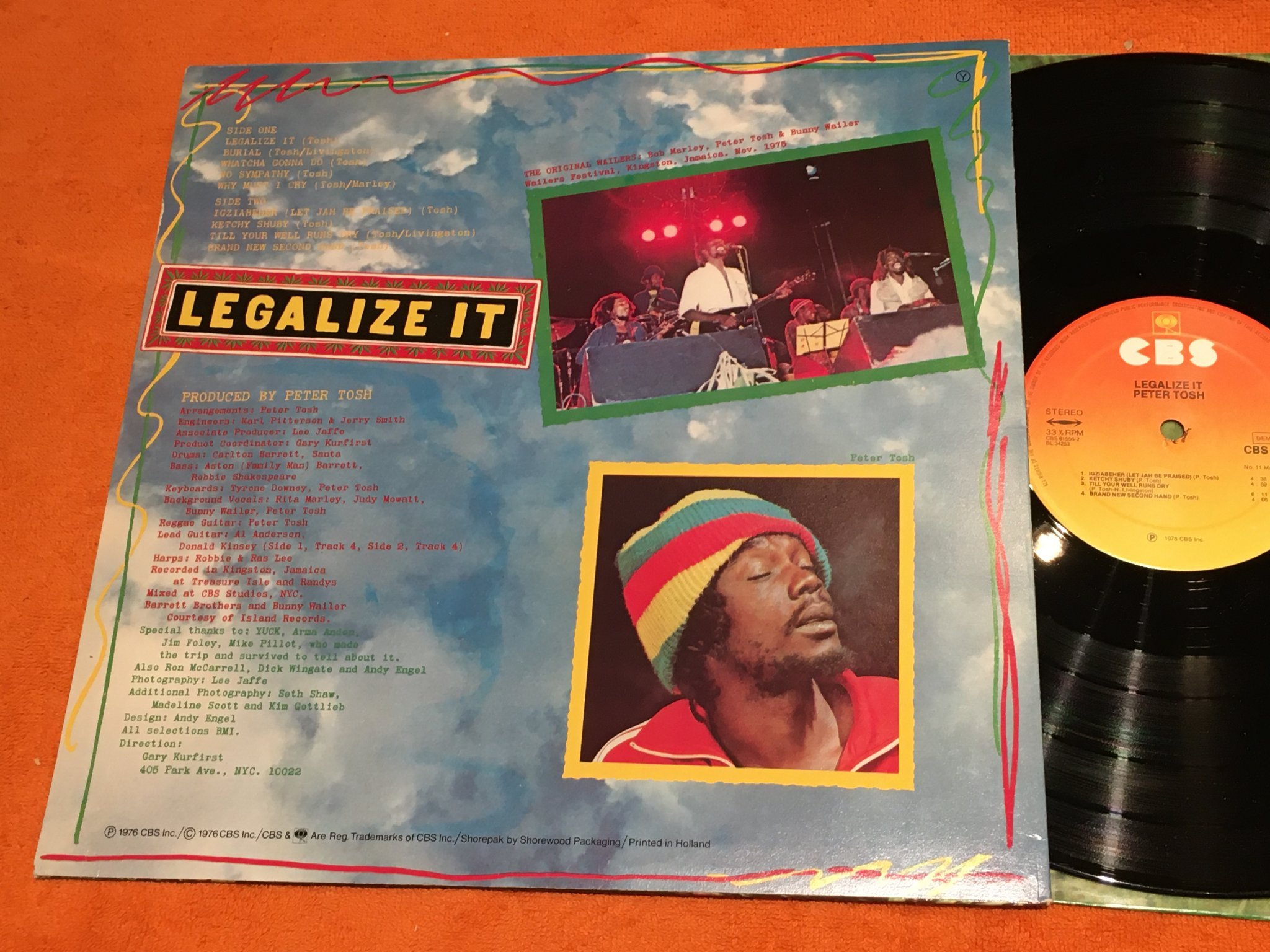 Omslagsbild för skivan PETER TOSH legalize it LP -76 CBS 81556