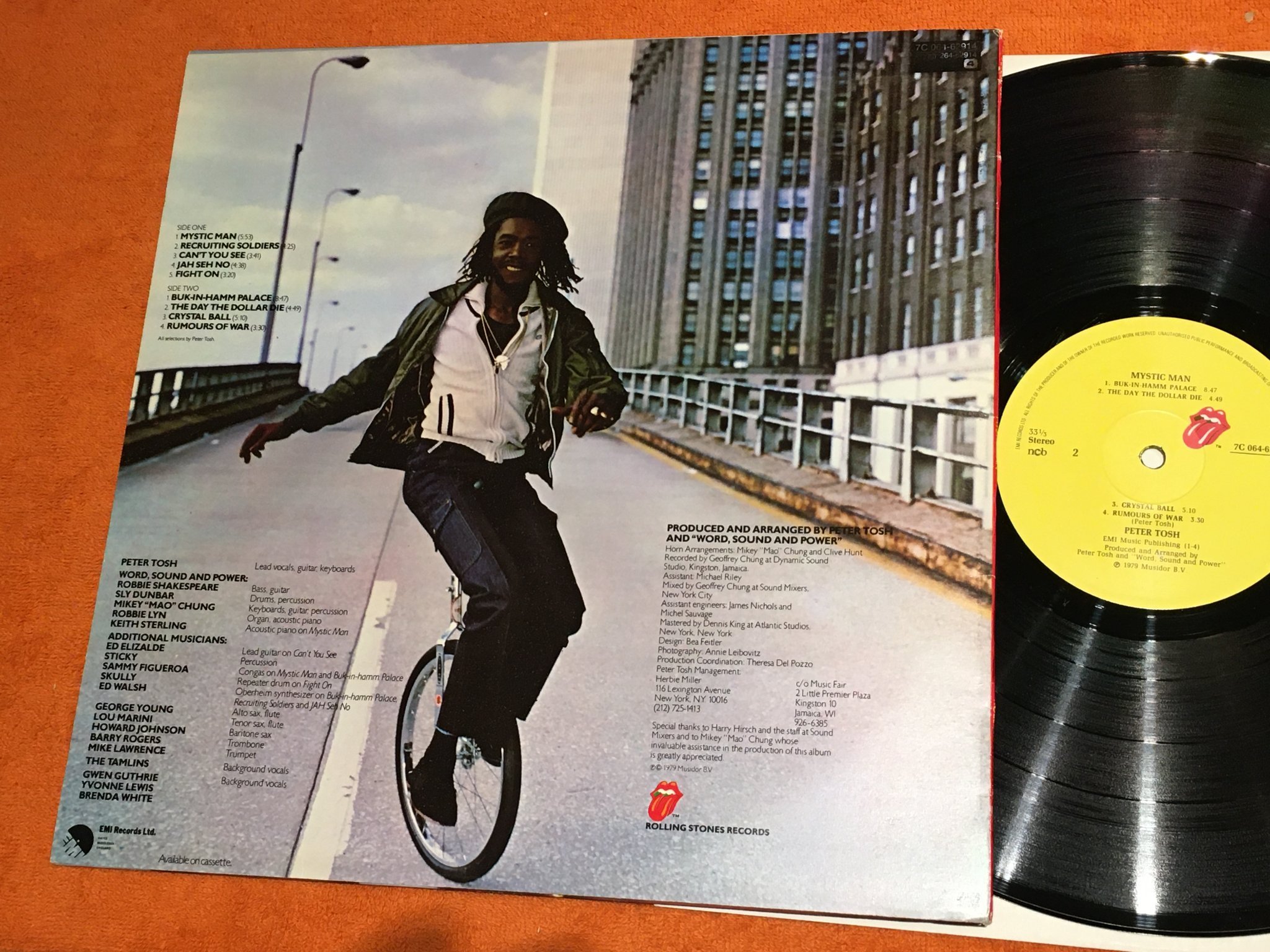 Omslagsbild för skivan PETER TOSH mystic man LP -79 ROLLING STONES 7C 062-62914