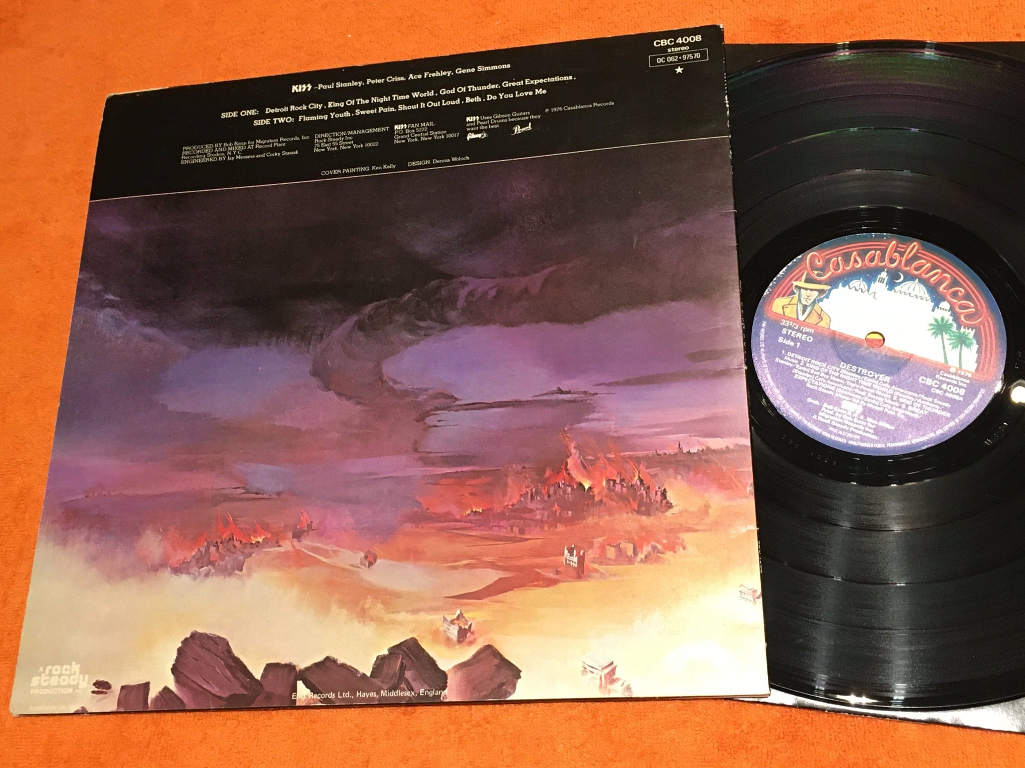 Omslagsbild för skivan KISS destroyer LP -76 UK CASABLANCA CBC 4008