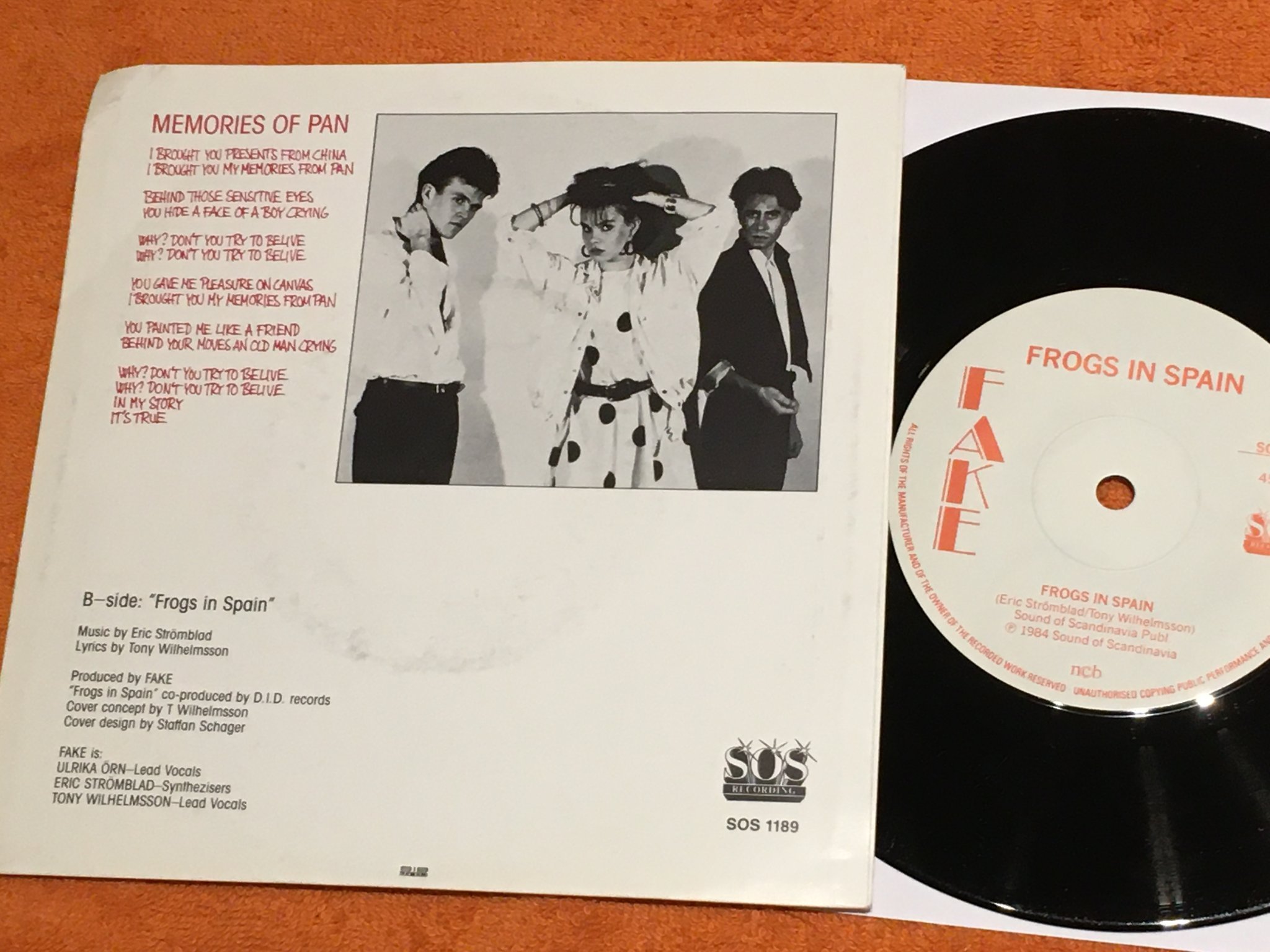 Omslagsbild för skivan FAKE memories of pan 7”single -84 SOS 1189 italo disco 