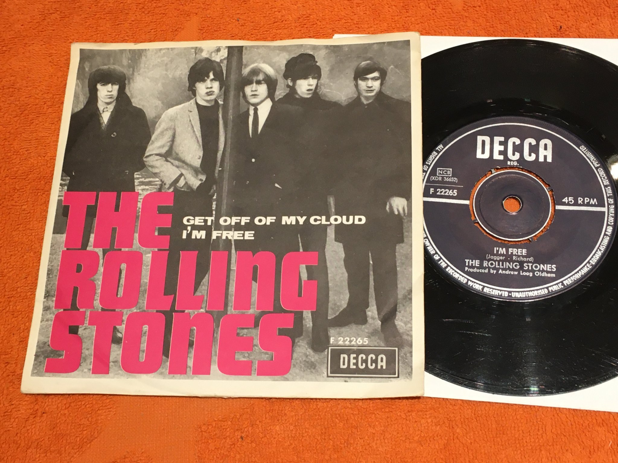 Omslagsbild för skivan THE ROLLING STONES get off my cloud 7” Swe DECCA F 22265