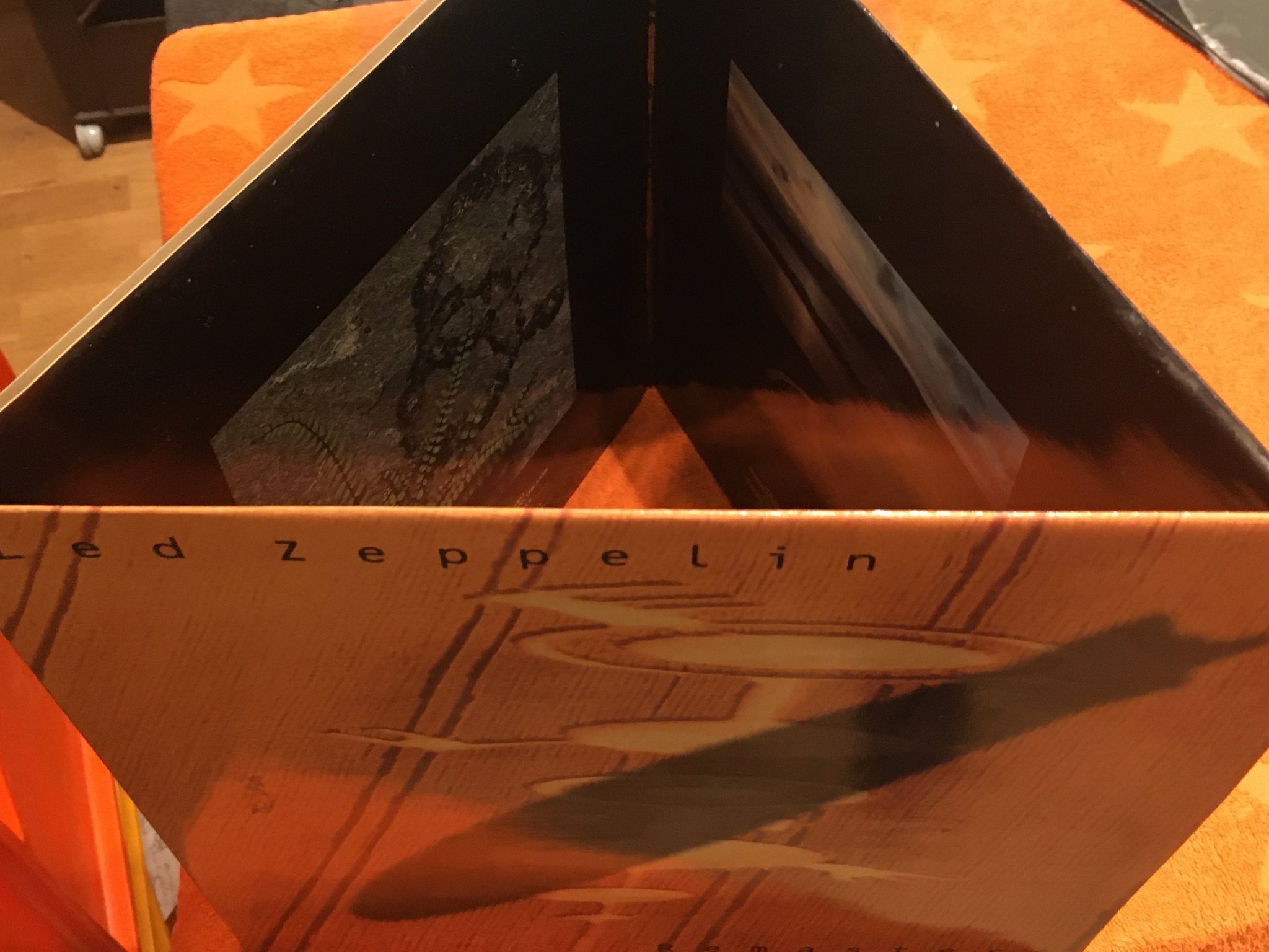 Omslagsbild för skivan LED ZEPPELIN Remasters 3xLP -90 ATLANTIC 7567-80415-1