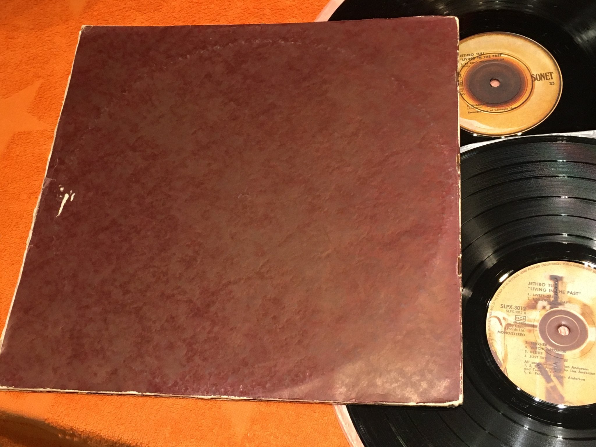 Omslagsbild för skivan JETHRO TULL living in the past 2xLP -72 SONET  SLPX-3012