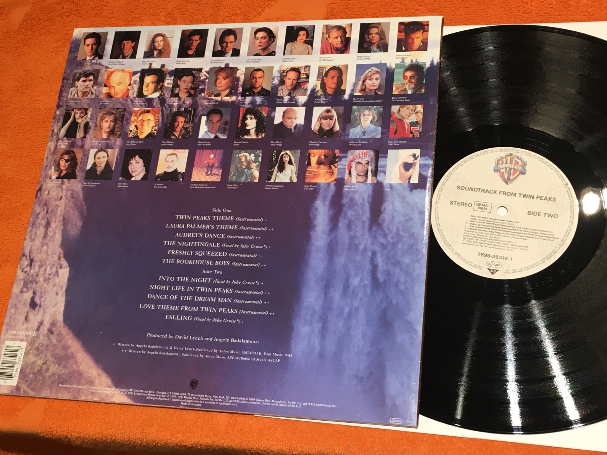 Omslagsbild för skivan DAVID LYNCH soundtrack TWIN PEAKS LP -90 WARNER BROS 7599-26316-1