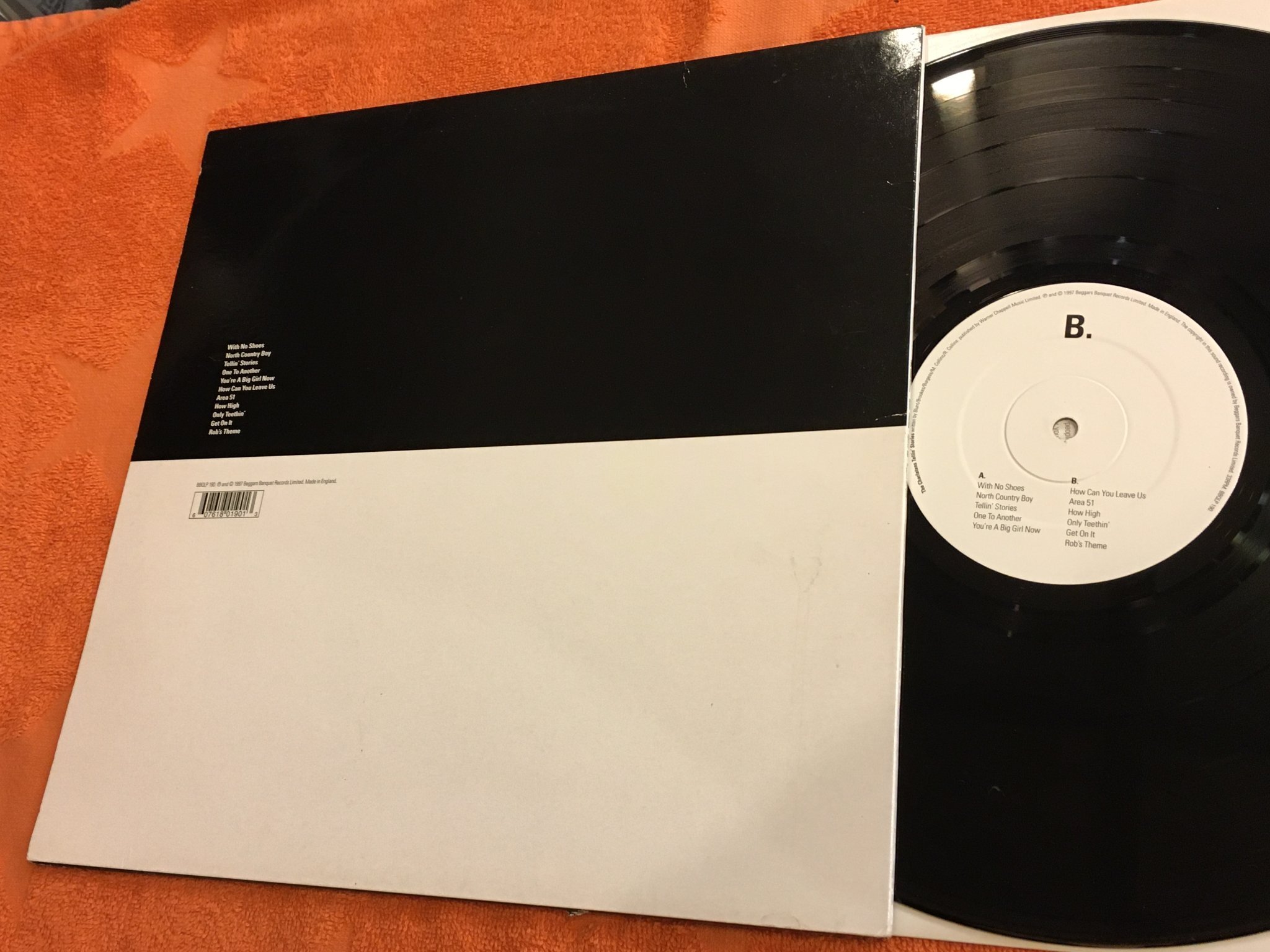 Omslagsbild för skivan THE CHARLATANS Tellin' Stories LP -97 UK beggars banquet BBQLP 190