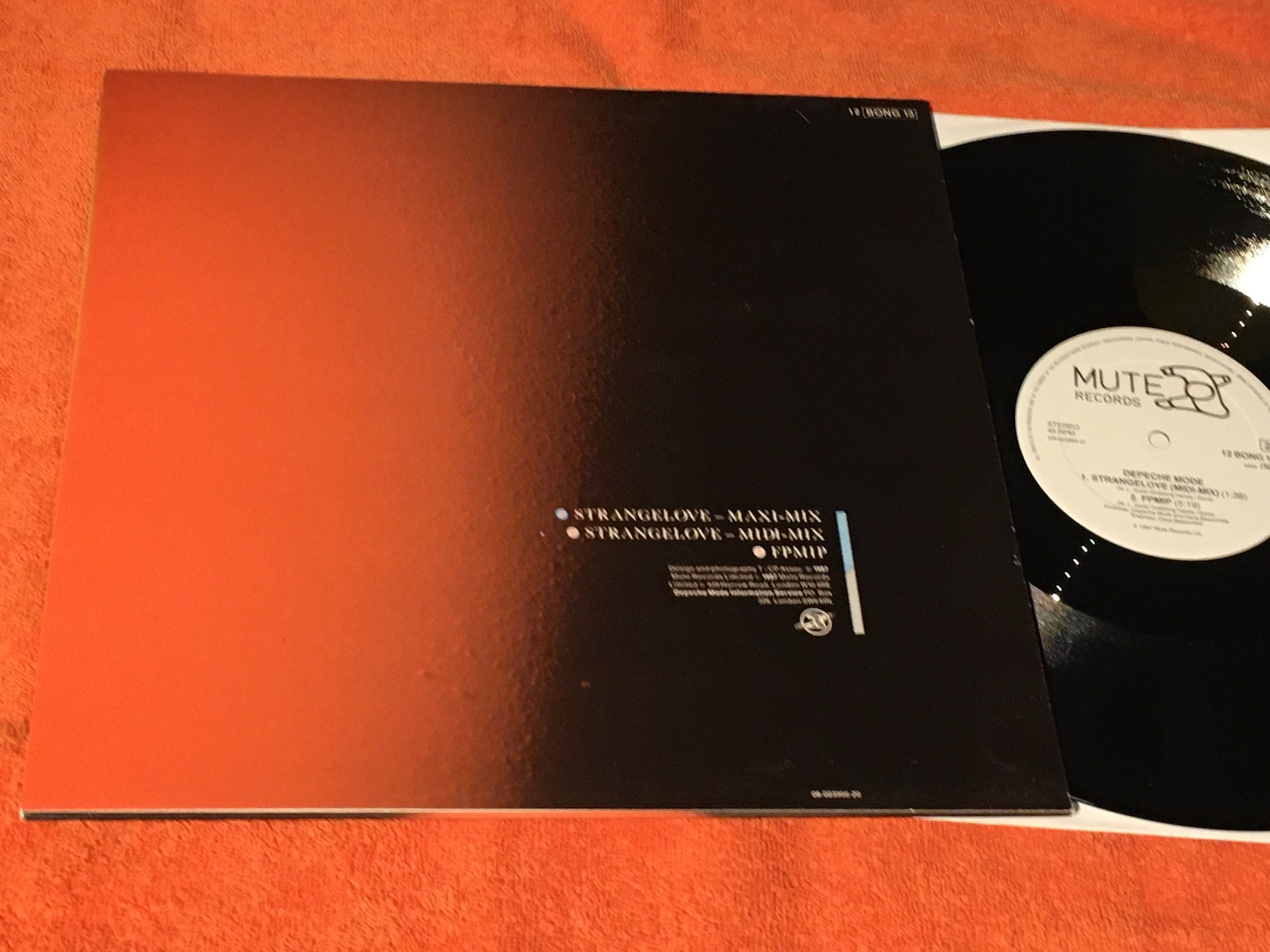 Omslagsbild för skivan DEPECHE MODE Strangelove (maxi-mix) 12”single -87 MUTE  12BONG13