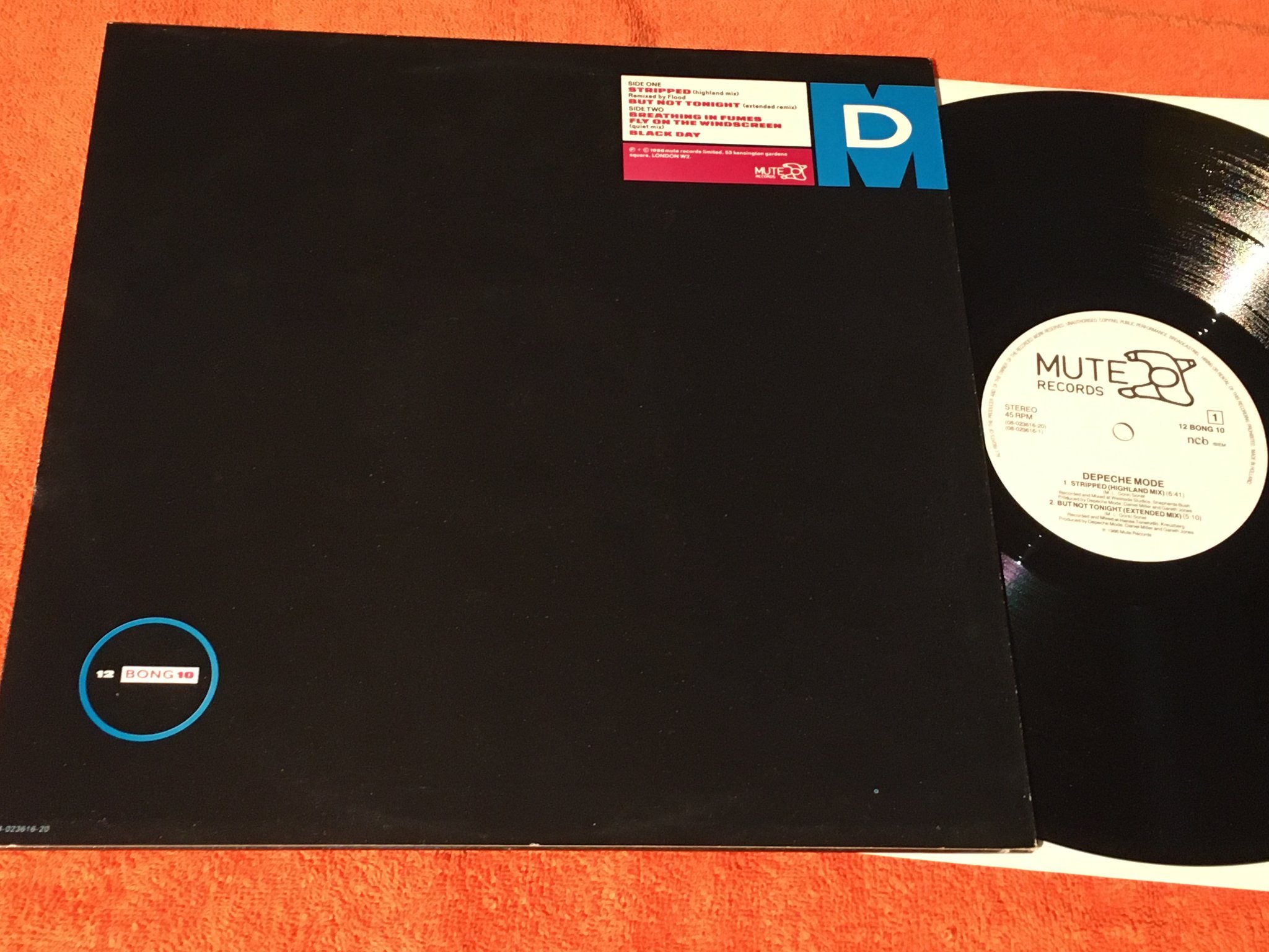 Omslagsbild för skivan DEPECHE MODE stripped (highland mix) 12”single -86 MUTE 12 BONG 10