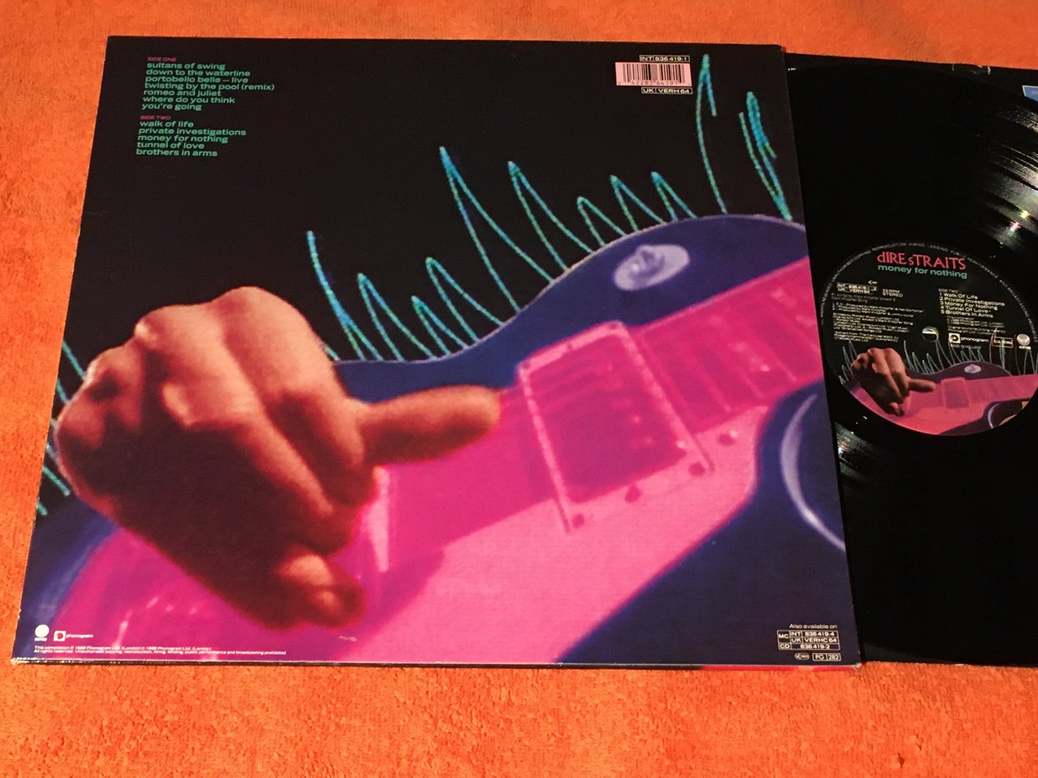 Omslagsbild för skivan DIRE STRAITS money for nothing LP -88 VERTIGO 836419-1