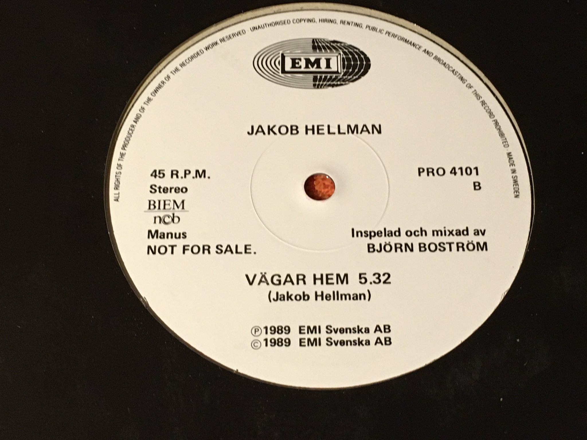 Omslagsbild för skivan JAKOB HELLMAN vara vänner 12”promo EMI PRO 4101 not for sale Rare!