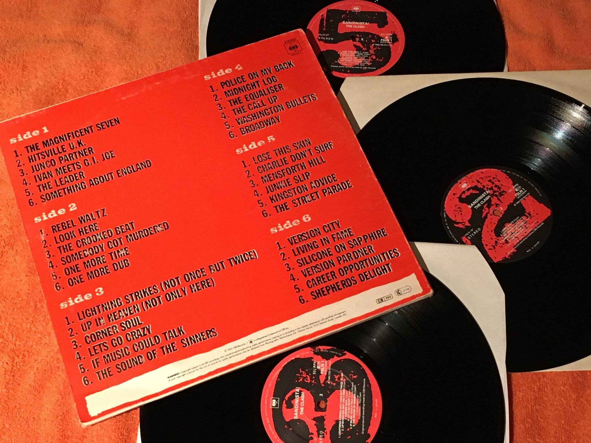 Omslagsbild för skivan THE CLASH Sandinista 3xLP -80 UK CBS FSLN 1 w/ insert