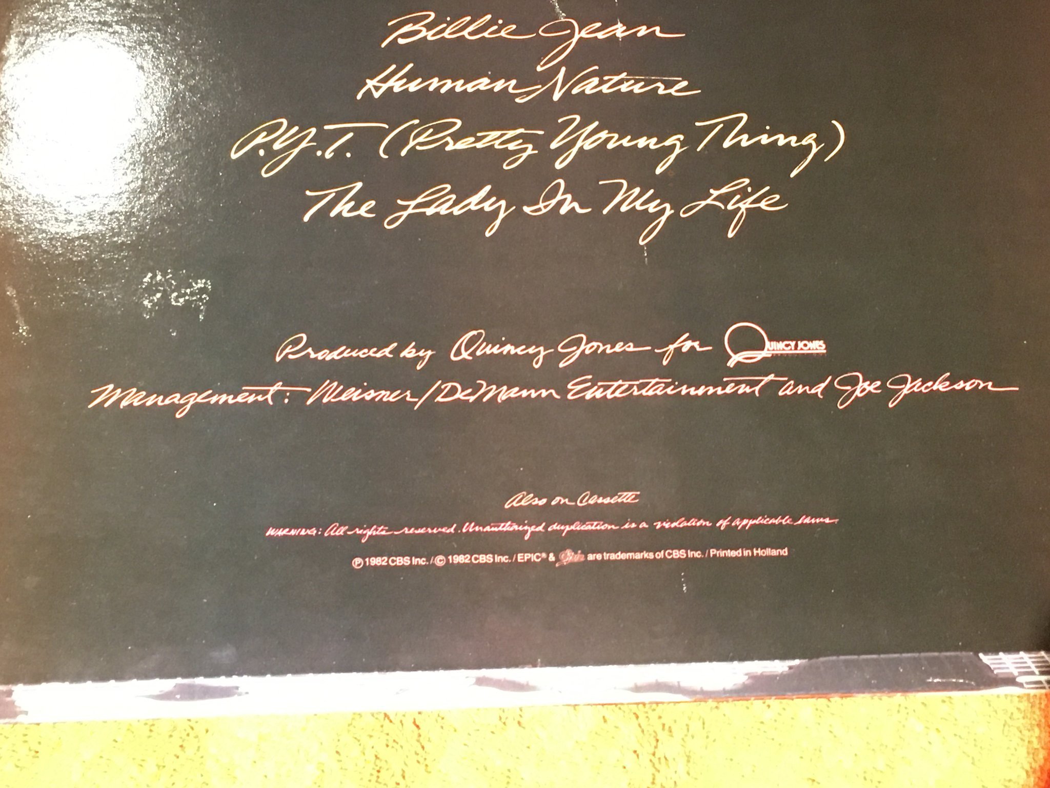 Omslagsbild för skivan MICHAEL JACKSON thriller LP -82 EPIC EPC 85930 bara Quincy på baksidan