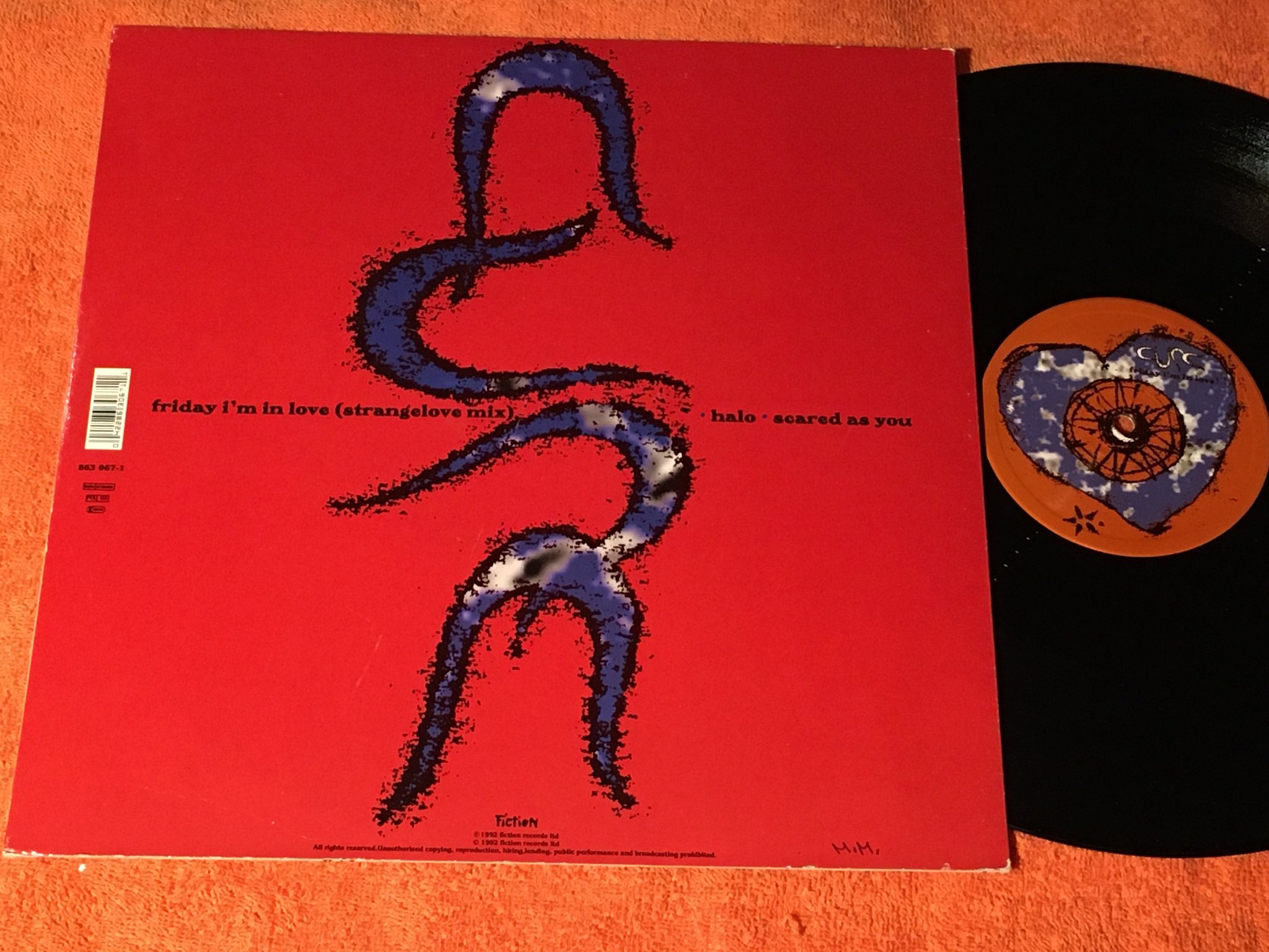 Omslagsbild för skivan CURE Friday I’m in love 12”single -92 DICTION 863 067-1 CLASSIC!!!!