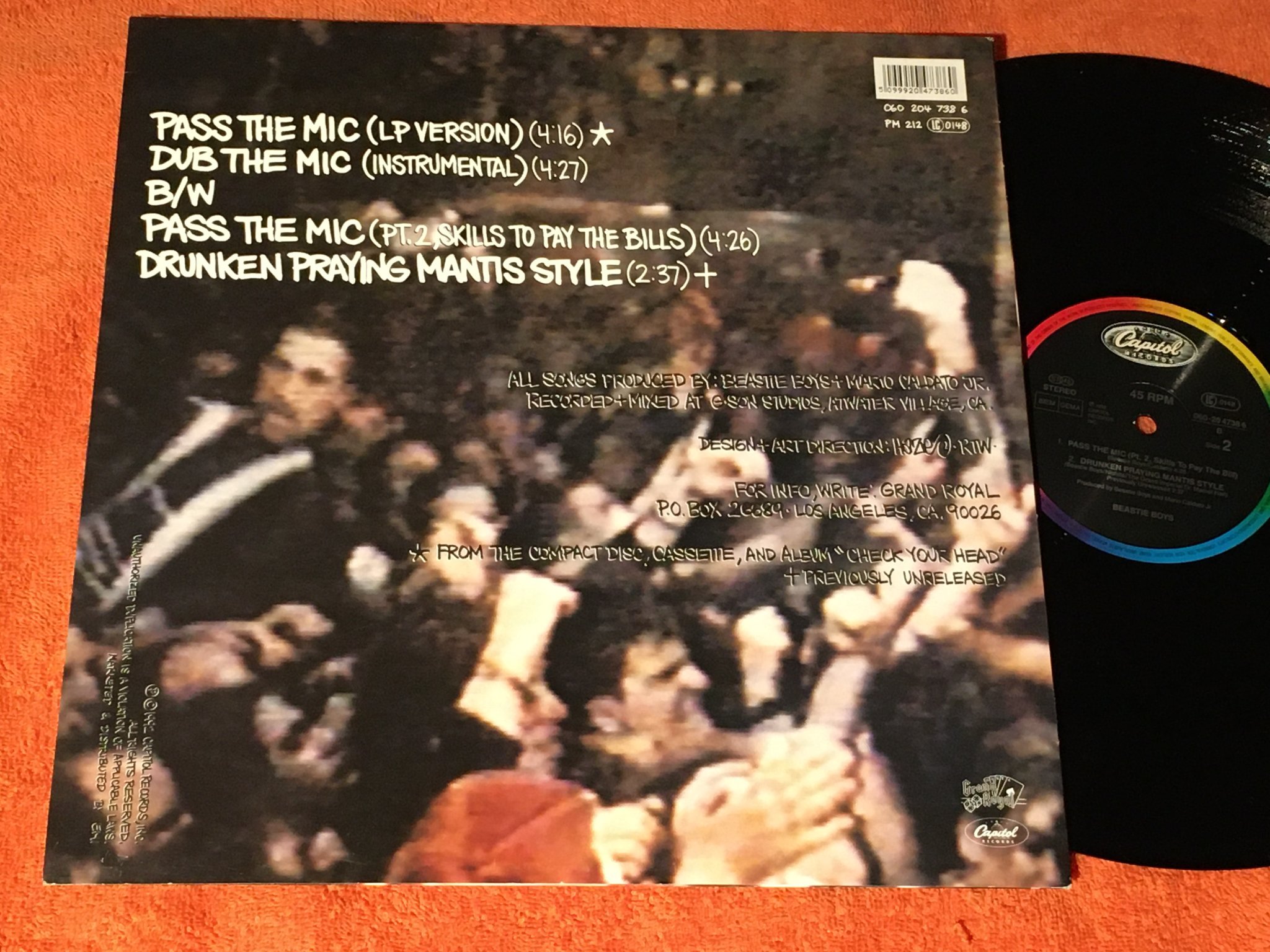 Omslagsbild för skivan BEASTIE BOYS pass the mic 12”single -92 GRAND ROYAL 060 204 738 6