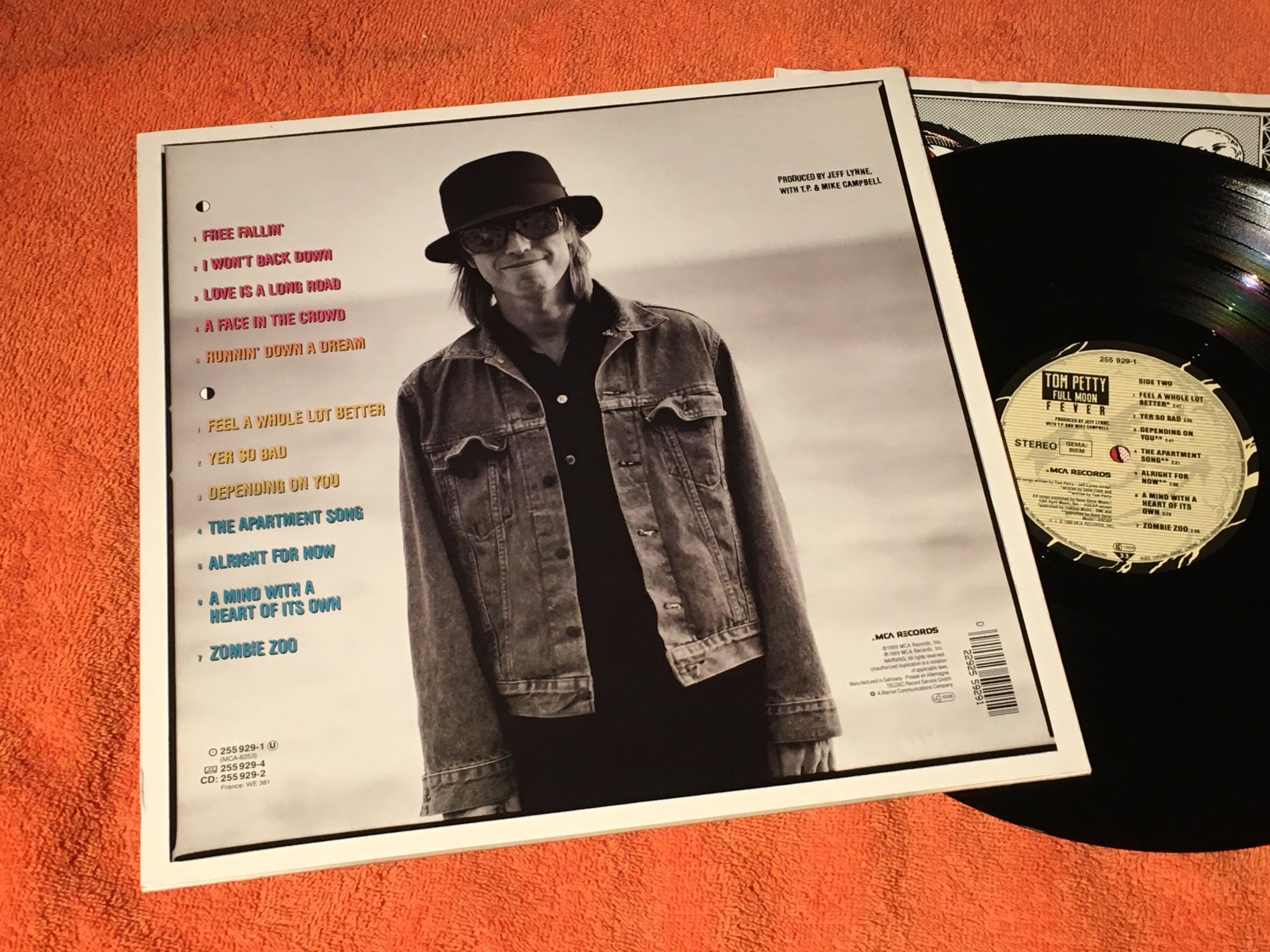 Omslagsbild för skivan TOM PETTY full moon fever LP -89 MCA 255929-1 ”free fallin” YEAH!