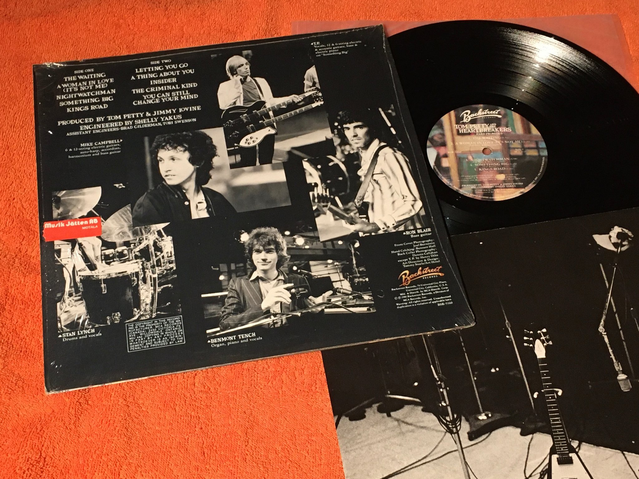 Omslagsbild för skivan TOM PETTY & THE HEARTBREAKERS hard promises LP -81 half-speed master 