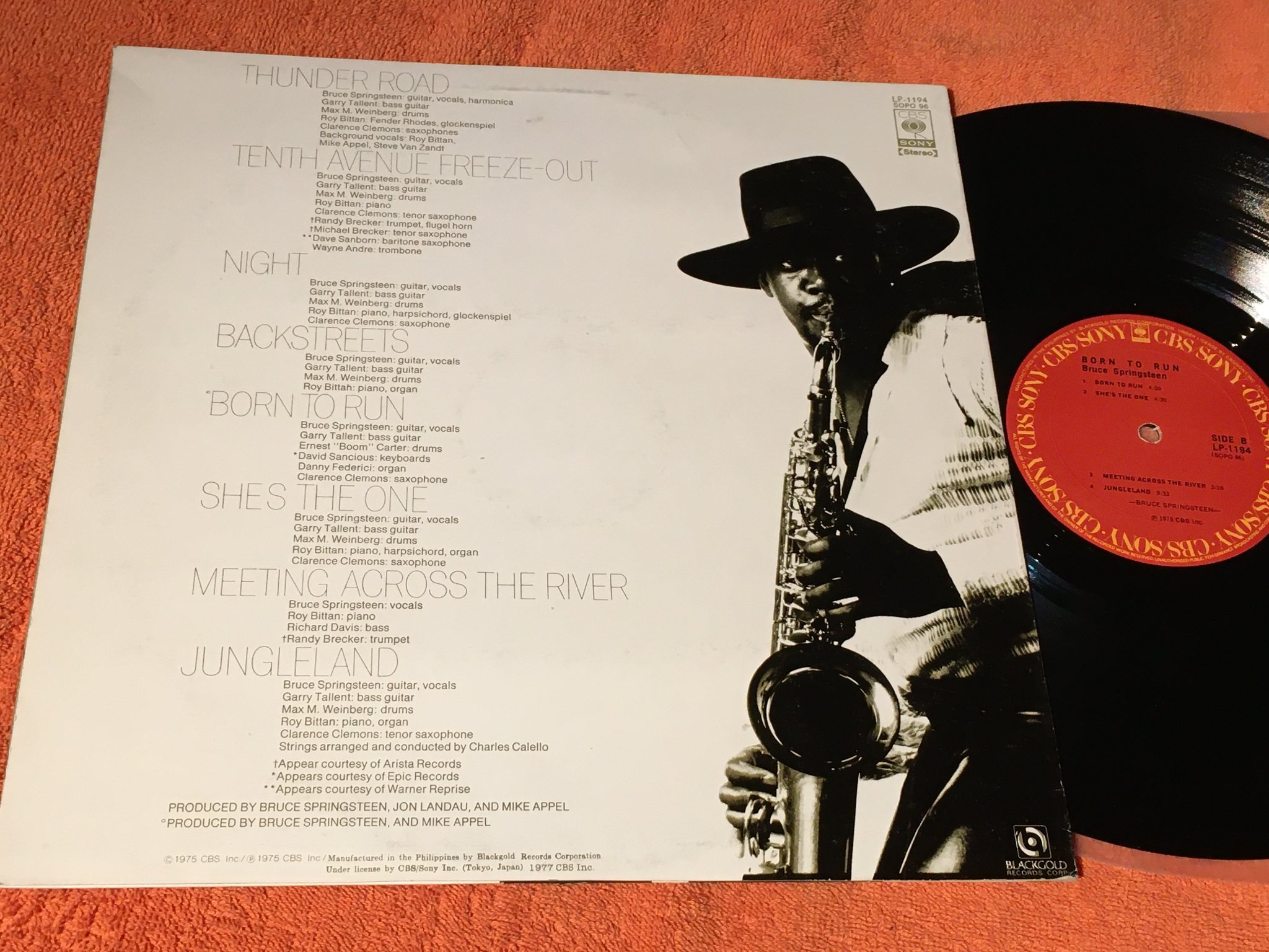 Omslagsbild för skivan BRUCE SPRINGSTEEN born to run LP -75 CBS/SONY LP 1194 Philippines pressing