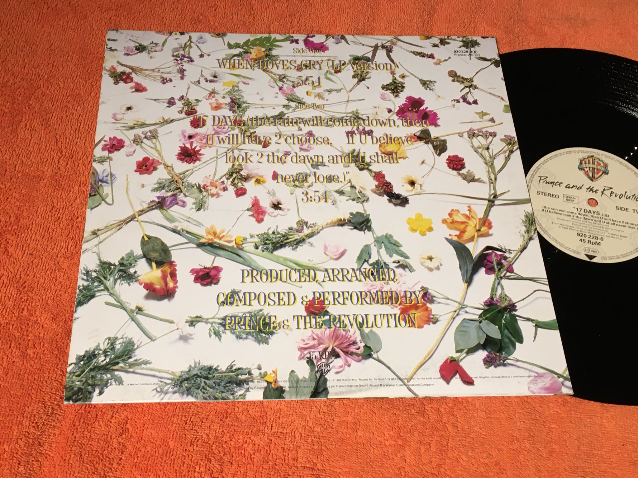 Omslagsbild för skivan PRINCE when dove cry 12”single -84 WARNER BROS 920228-0   